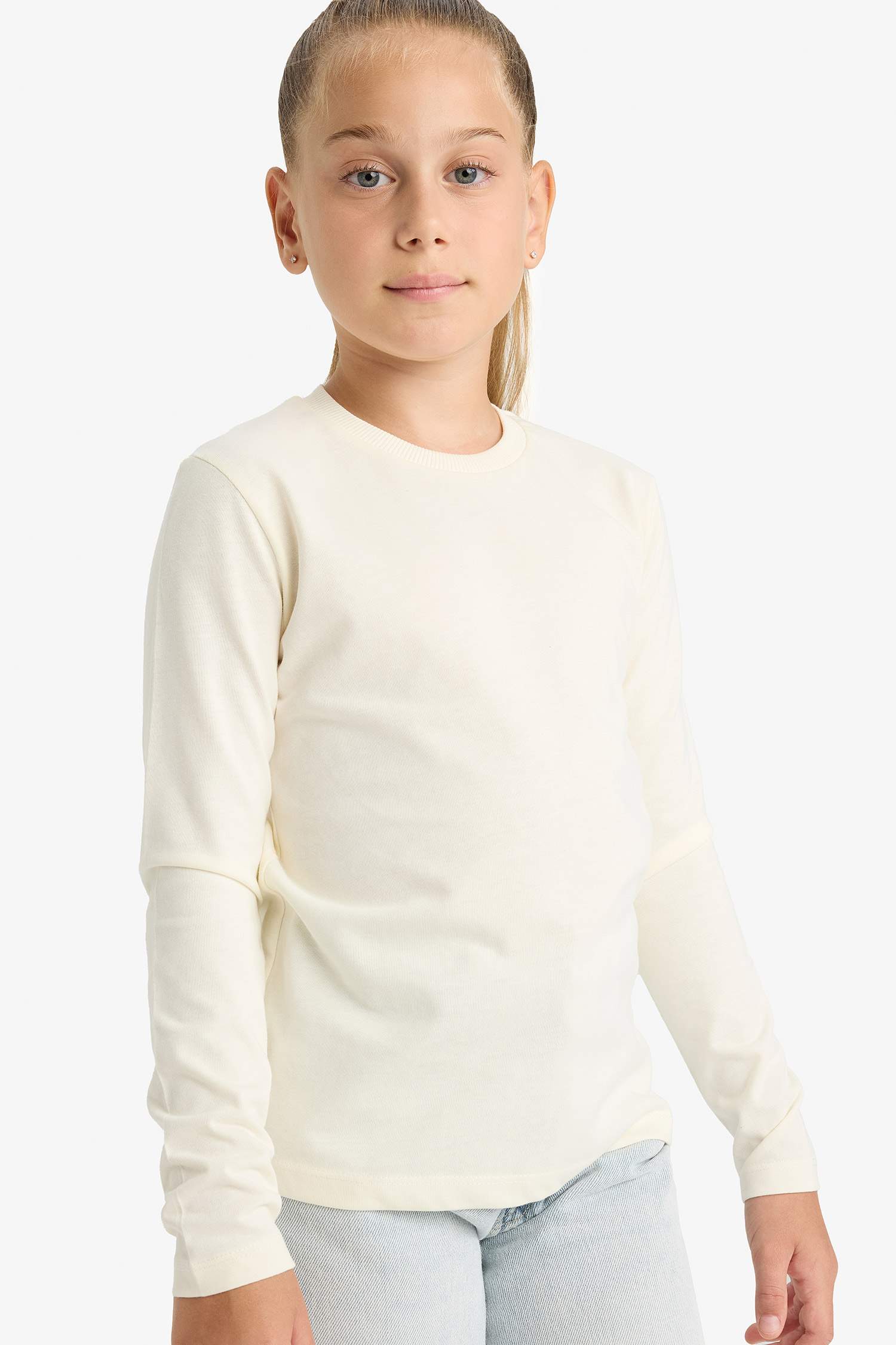 تيشيرت ردن طويل قصة عادية بياخة مستديرة من قطعتين