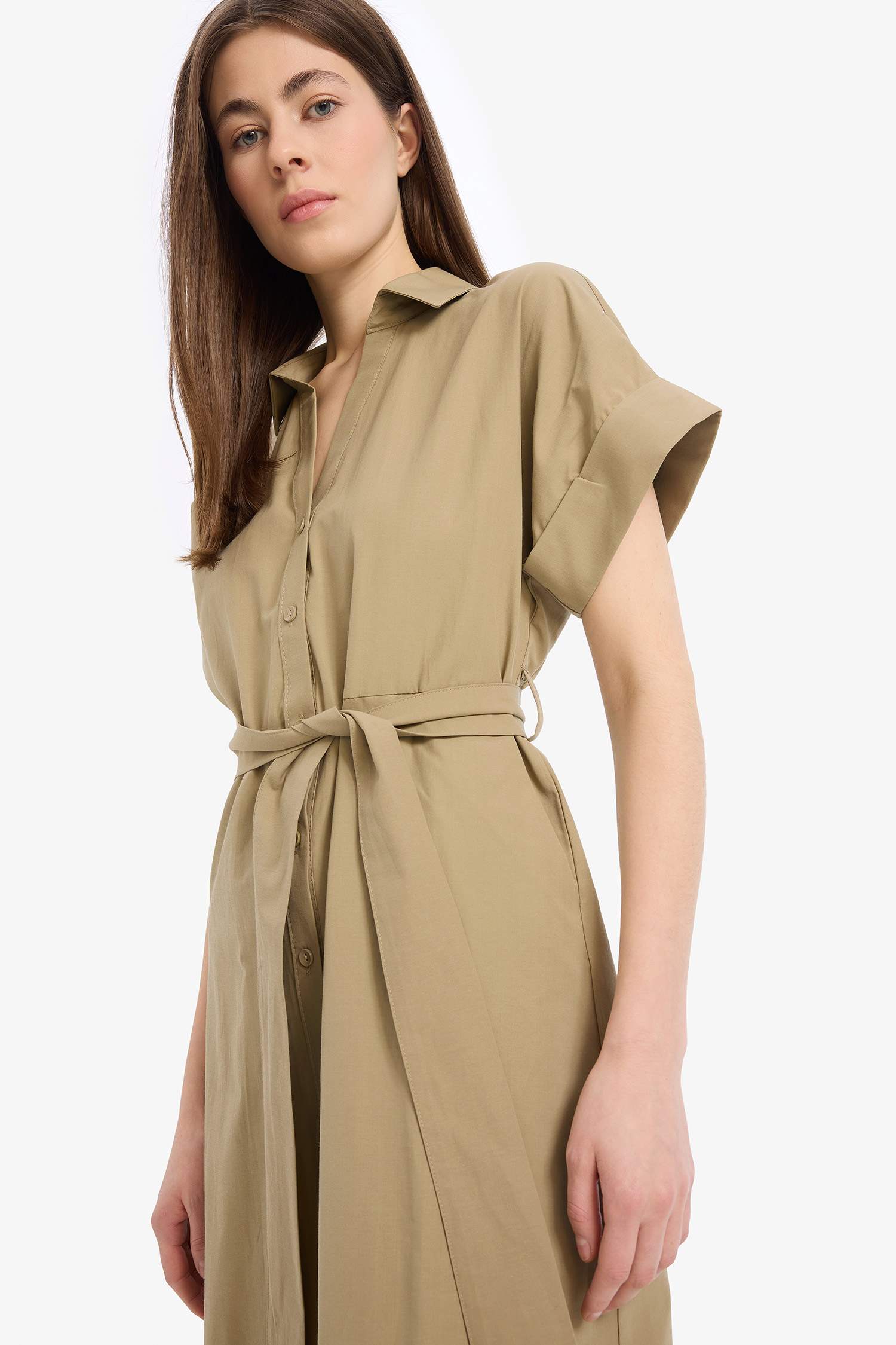A Kesim Gömlek Yaka Kuşaklı Poplin Kısa Kollu Midi Elbise