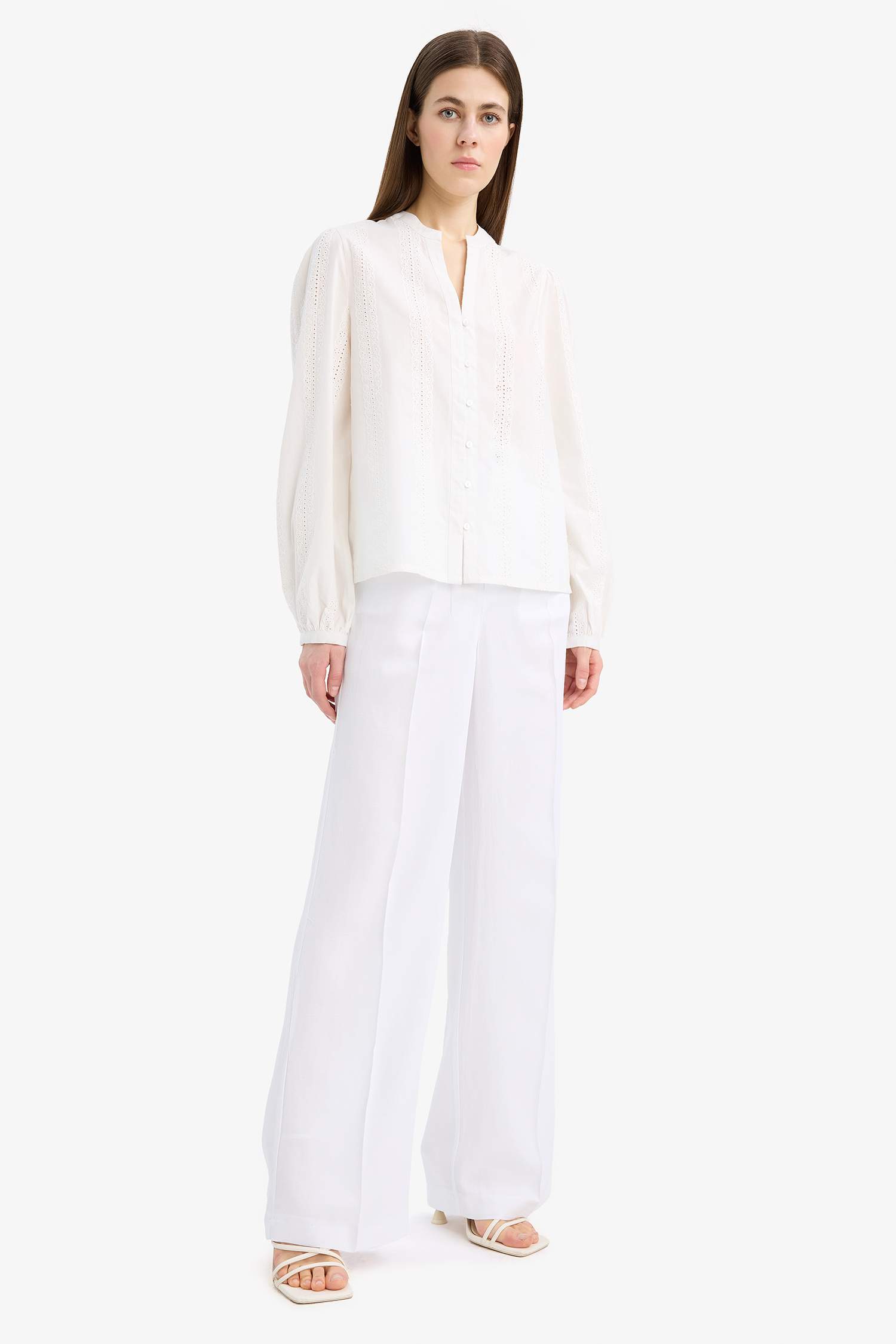 Fitted Crew Neck Embroidered Long Sleeve Shirt