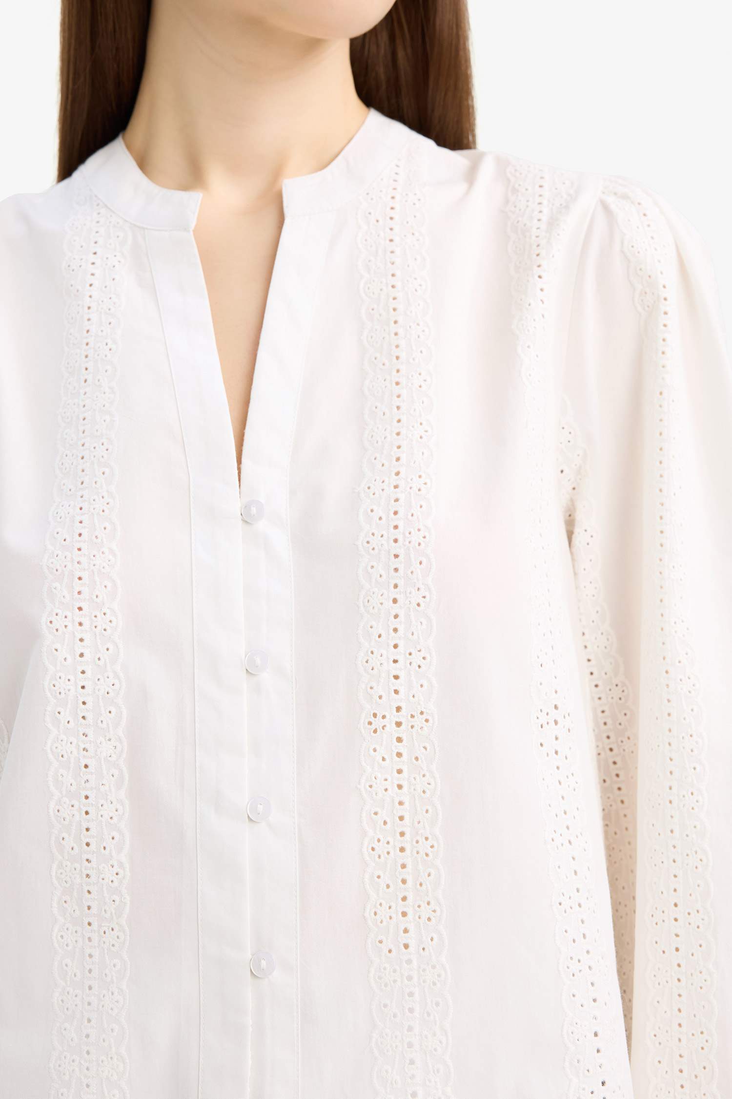 Fitted Crew Neck Embroidered Long Sleeve Shirt