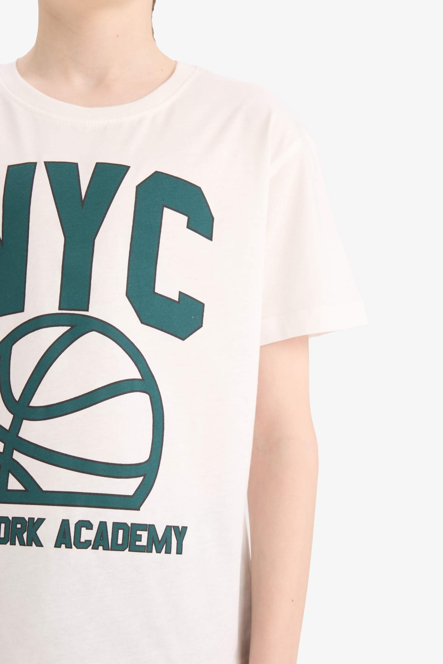 Ensemble t-shirt imprimé et short pour garçon