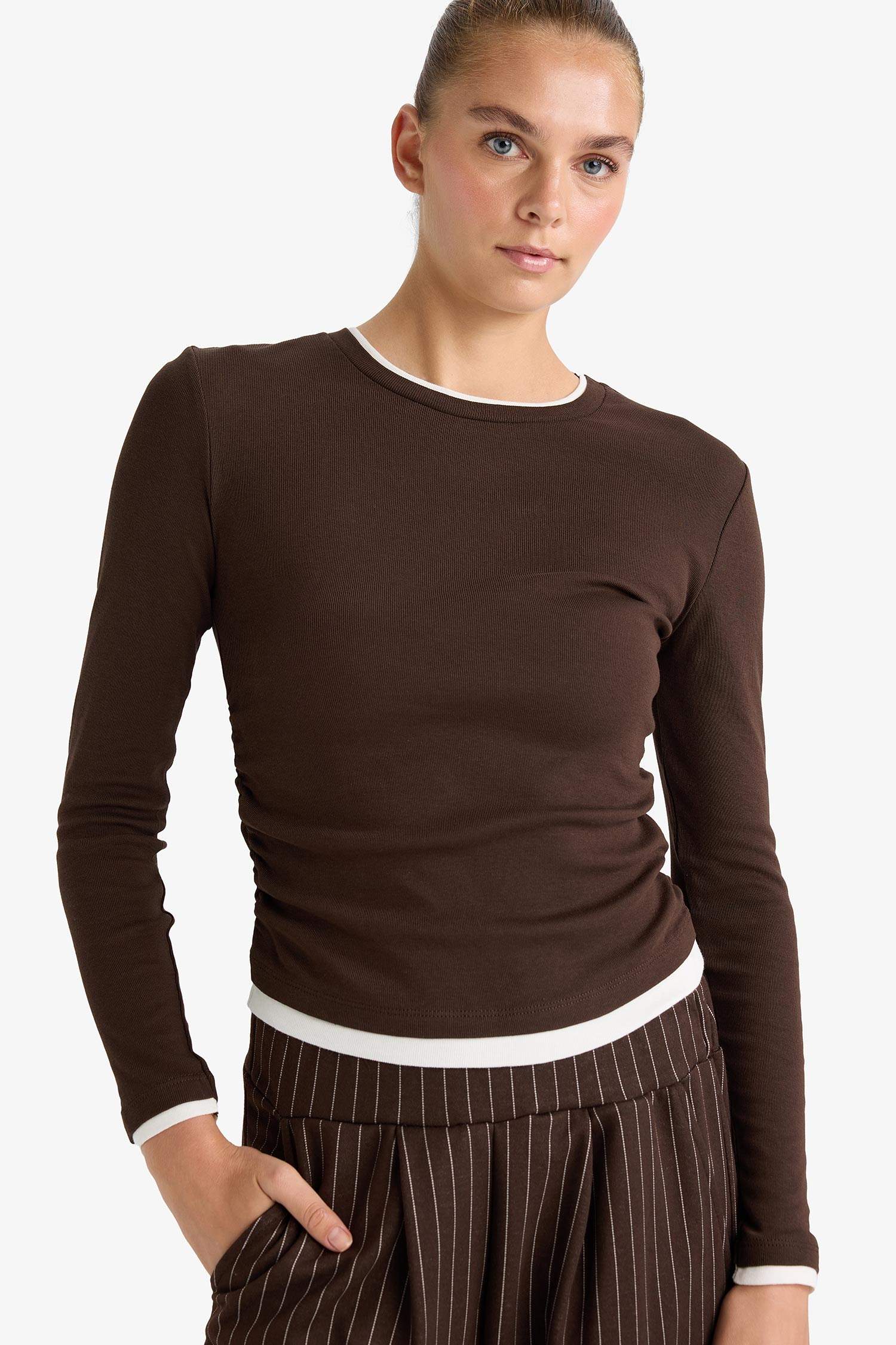 Slim Fit Dar Kesim Bisiklet Yaka Ribana Uzun Kollu Tişört