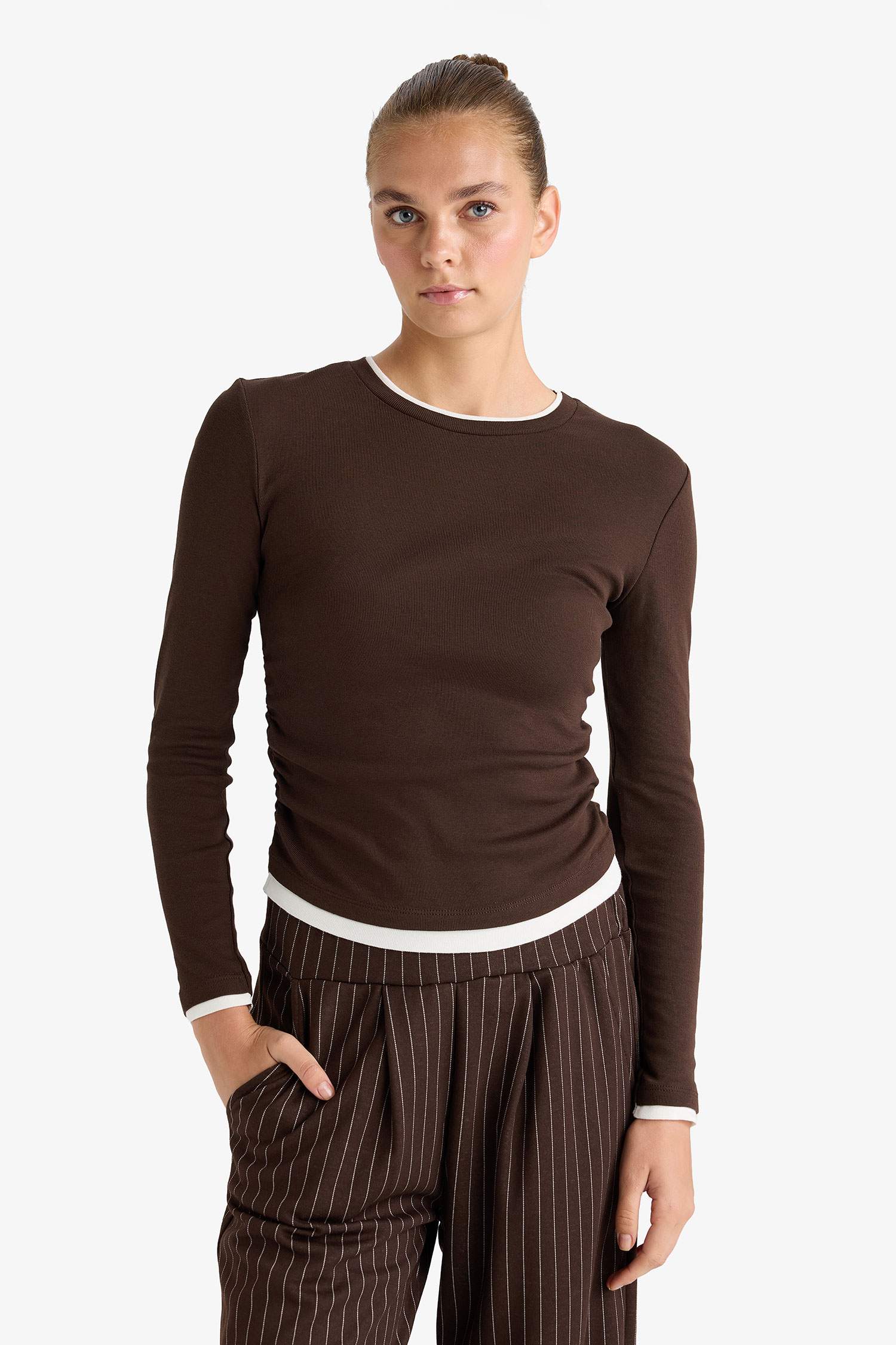 Slim Fit Dar Kesim Bisiklet Yaka Ribana Uzun Kollu Tişört