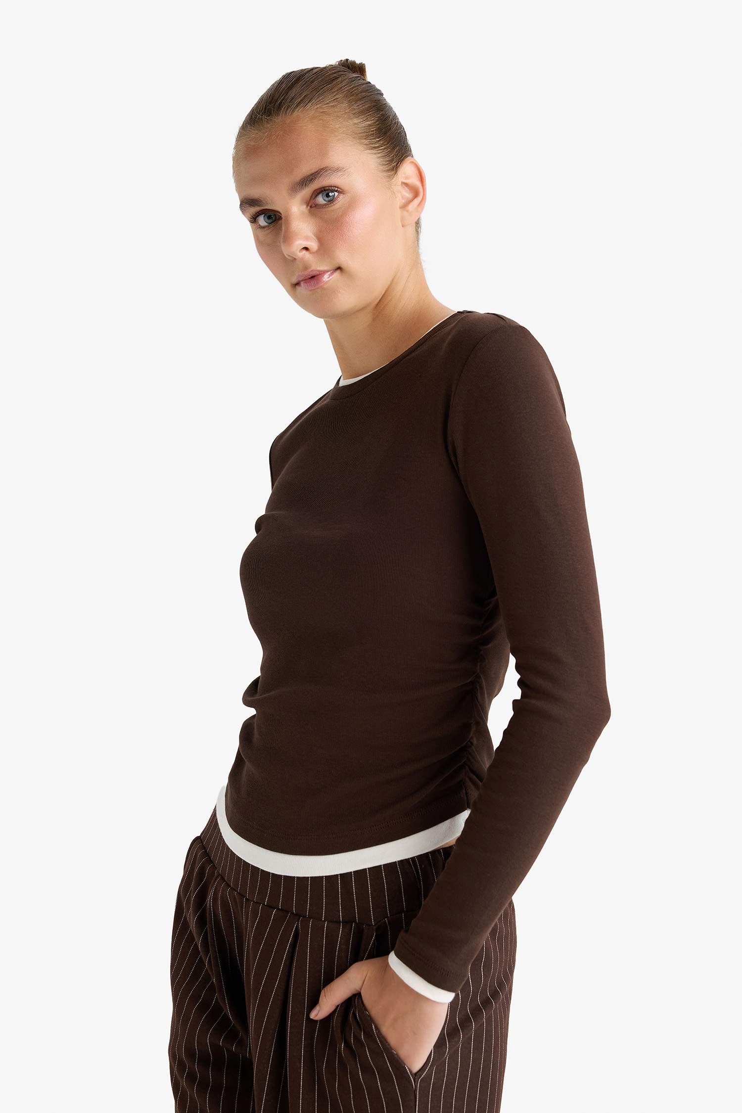 Slim Fit Dar Kesim Bisiklet Yaka Ribana Uzun Kollu Tişört