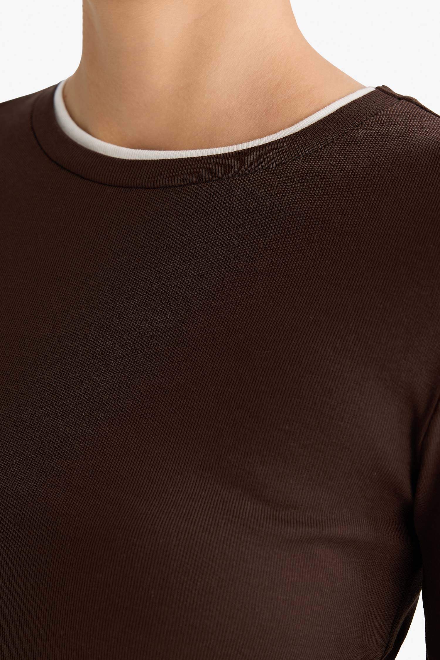 Slim Fit Dar Kesim Bisiklet Yaka Ribana Uzun Kollu Tişört