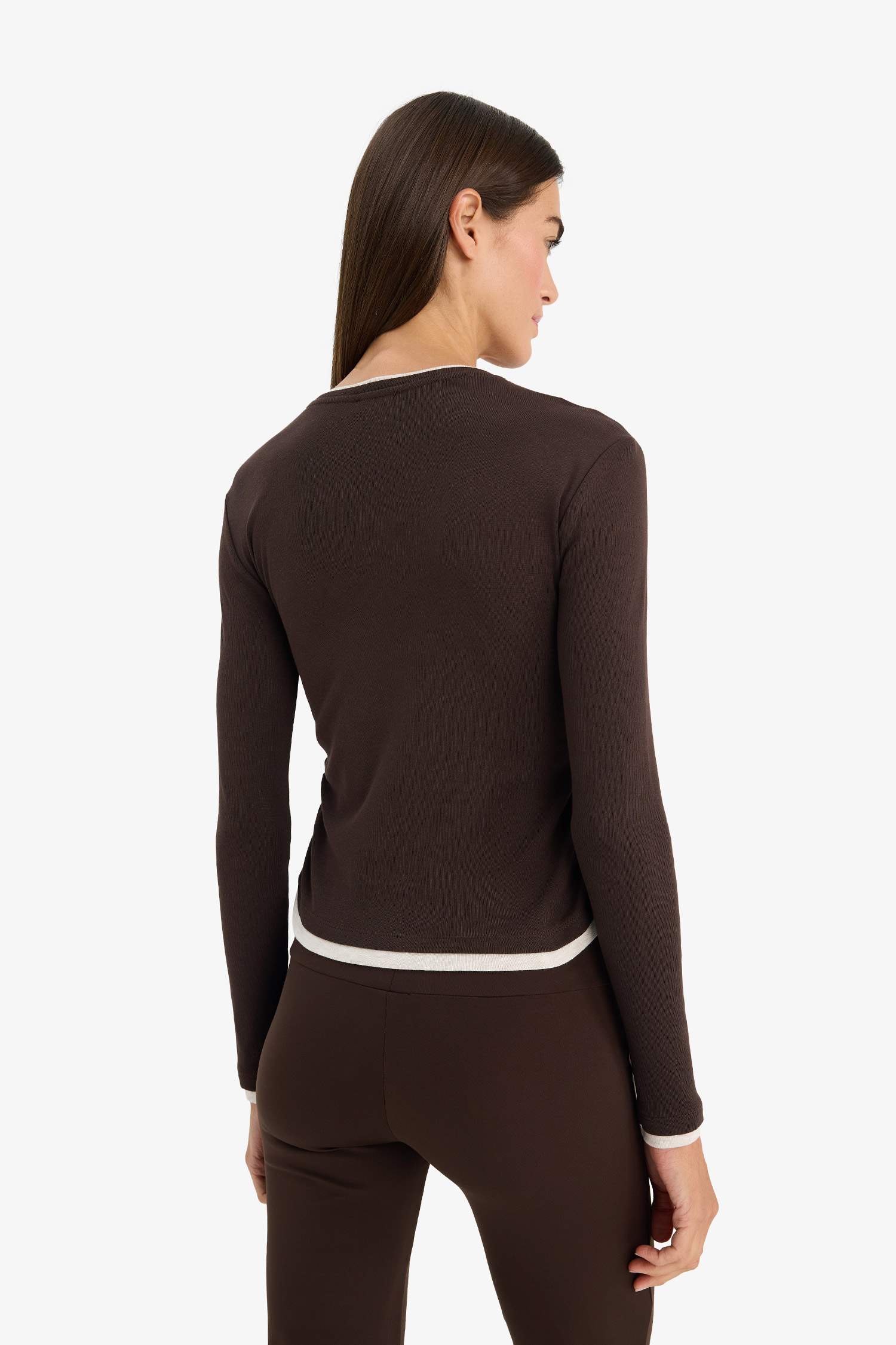 تيشيرت ردن طويل سليم فيت ريبانا بياخة مستديرة