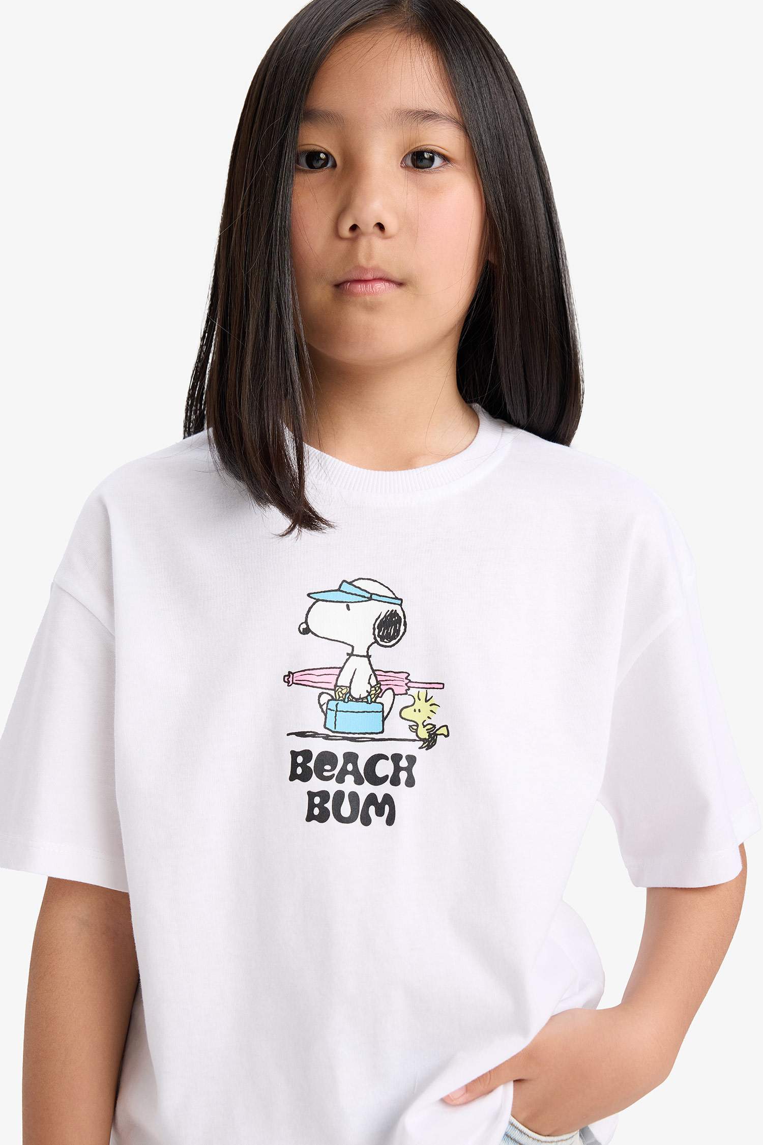 تيشيرت بنات نص كم اوفر سايز برقبة مستديرة بطبعة سنوبي