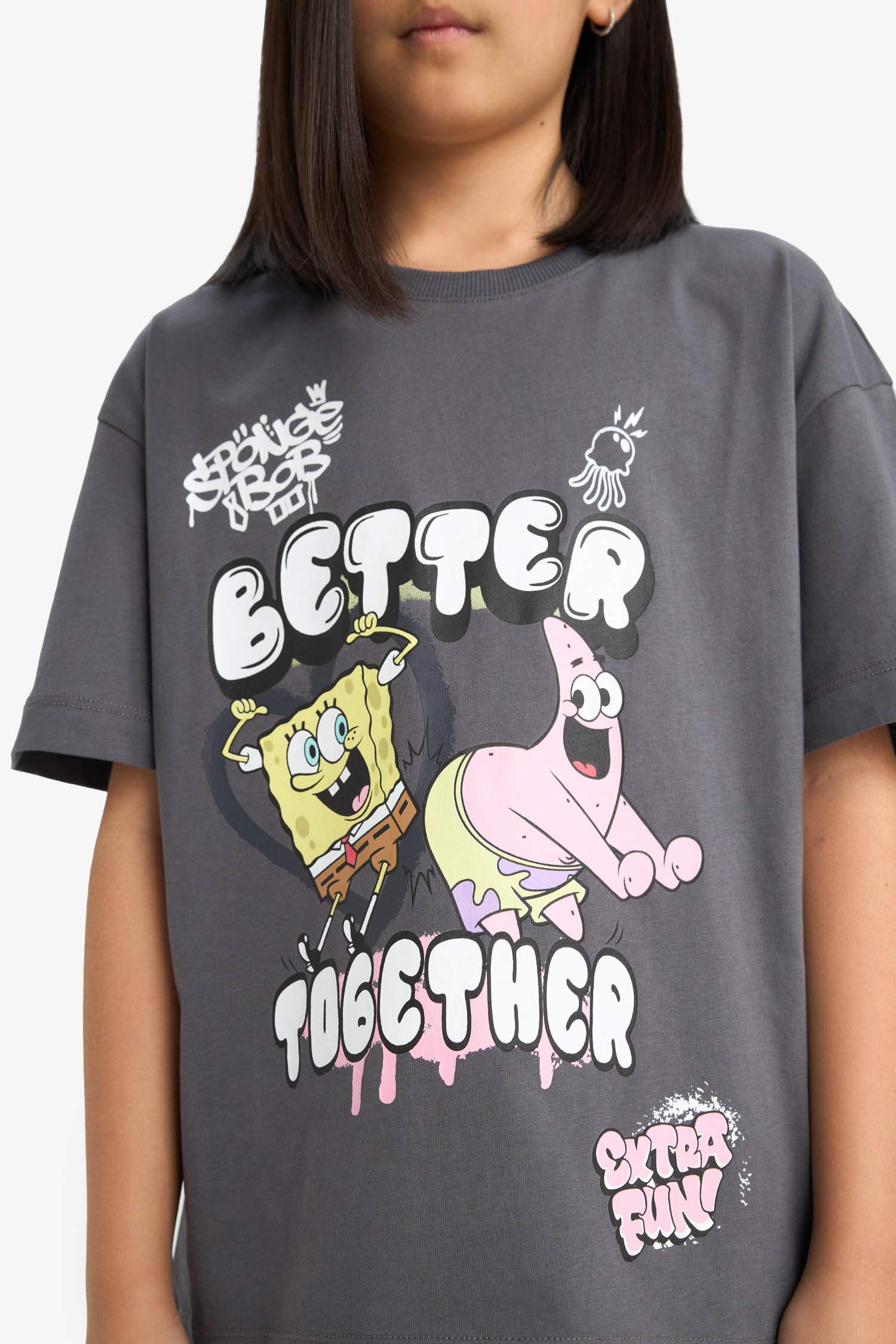 Kız Çocuk SpongeBob Oversize Geniş Kalıp Bisiklet Yaka Kısa Kollu Tişört