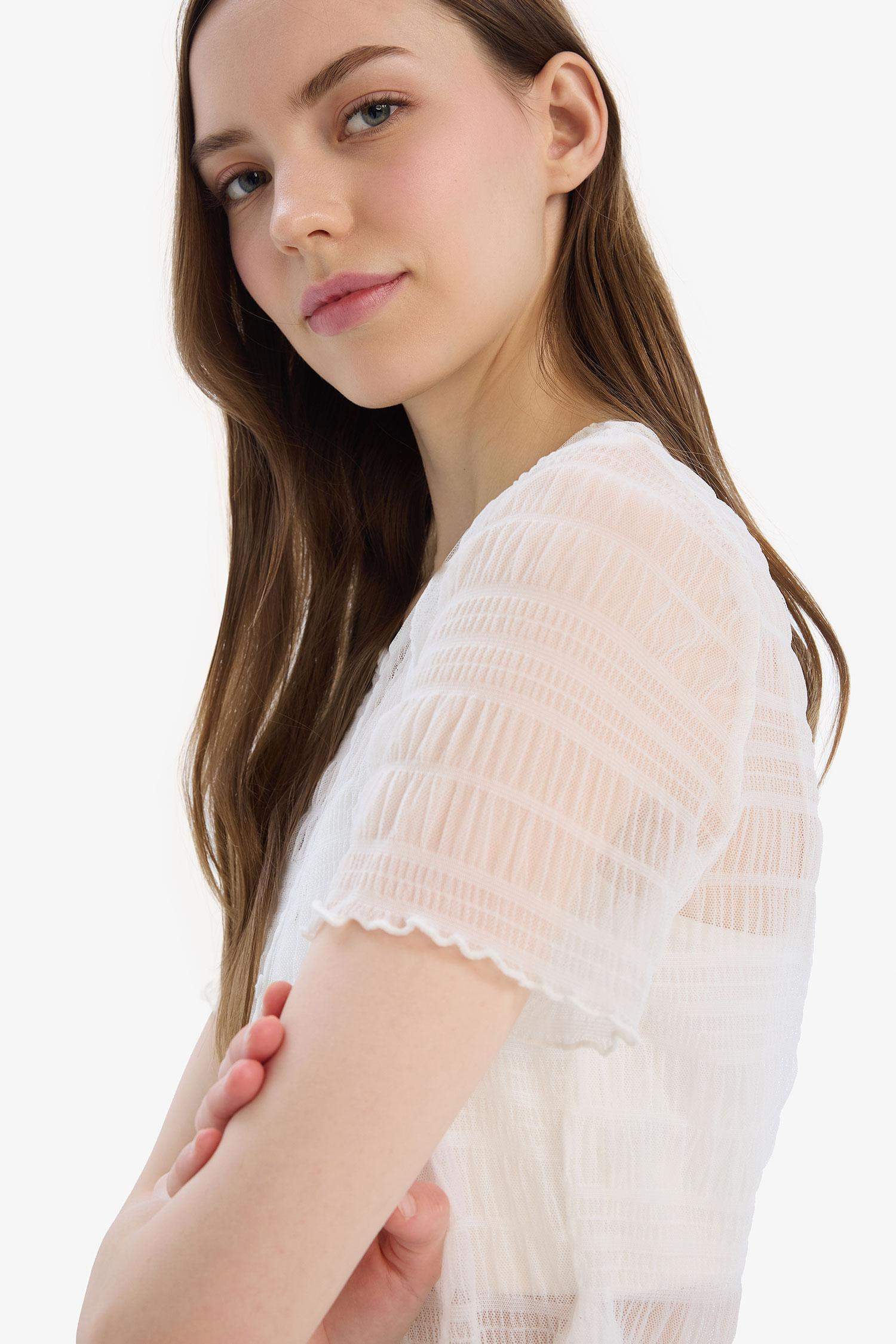 Fitted Bisiklet Yaka Tül Kısa Kollu Beyaz Bluz