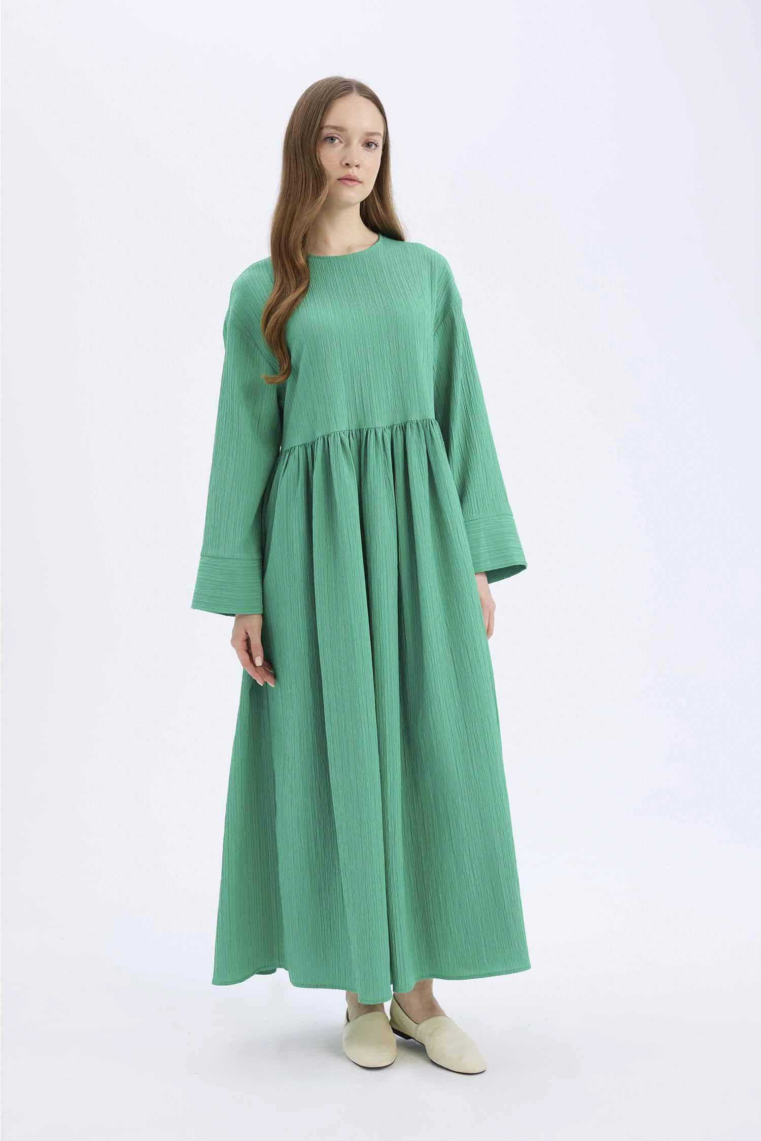 فستان كم طويل منسوج قصة عادية برقبة مستديرة