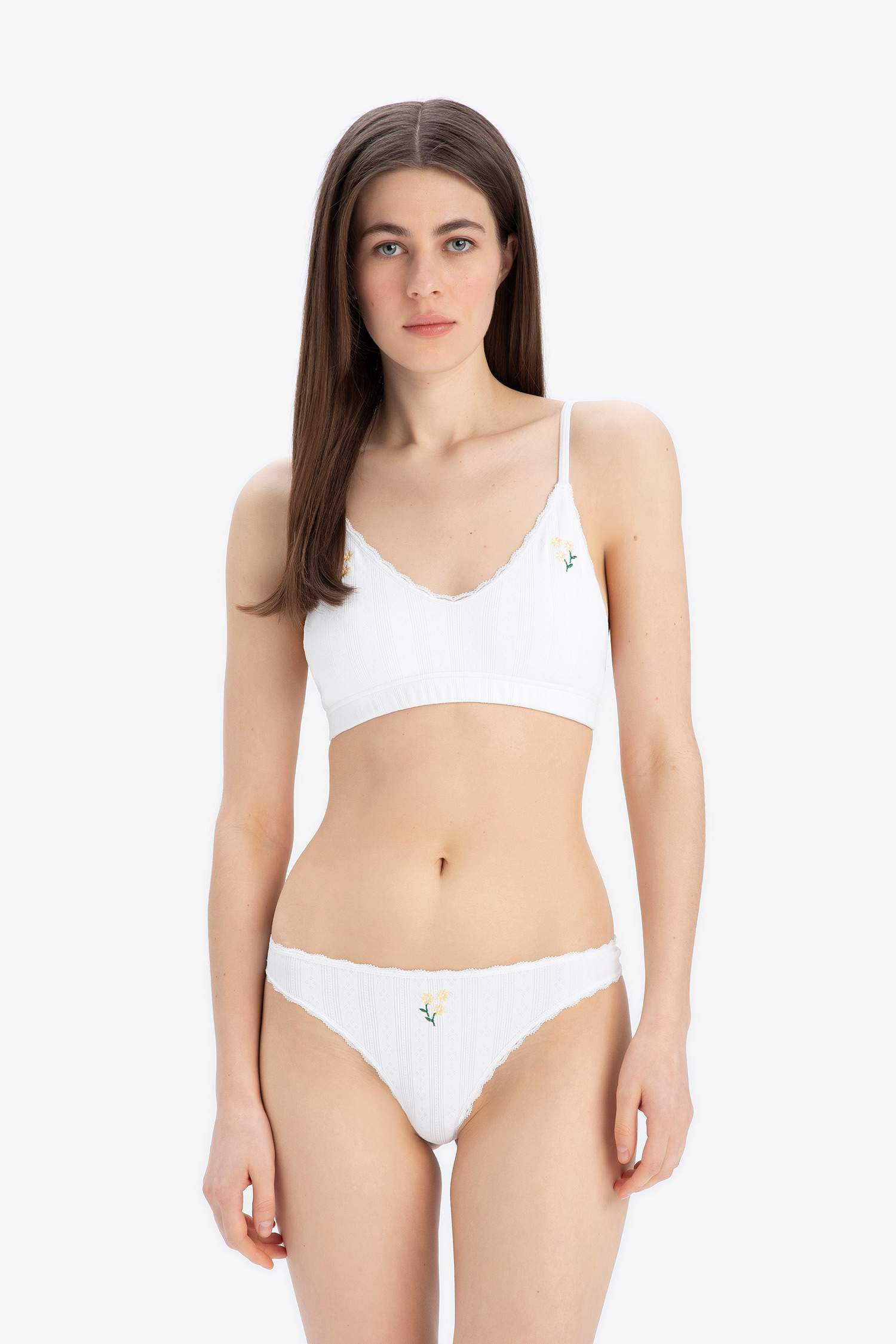 سيت حمالة صدر برا وكلوت فلورال من Fall in Love - قطعتين