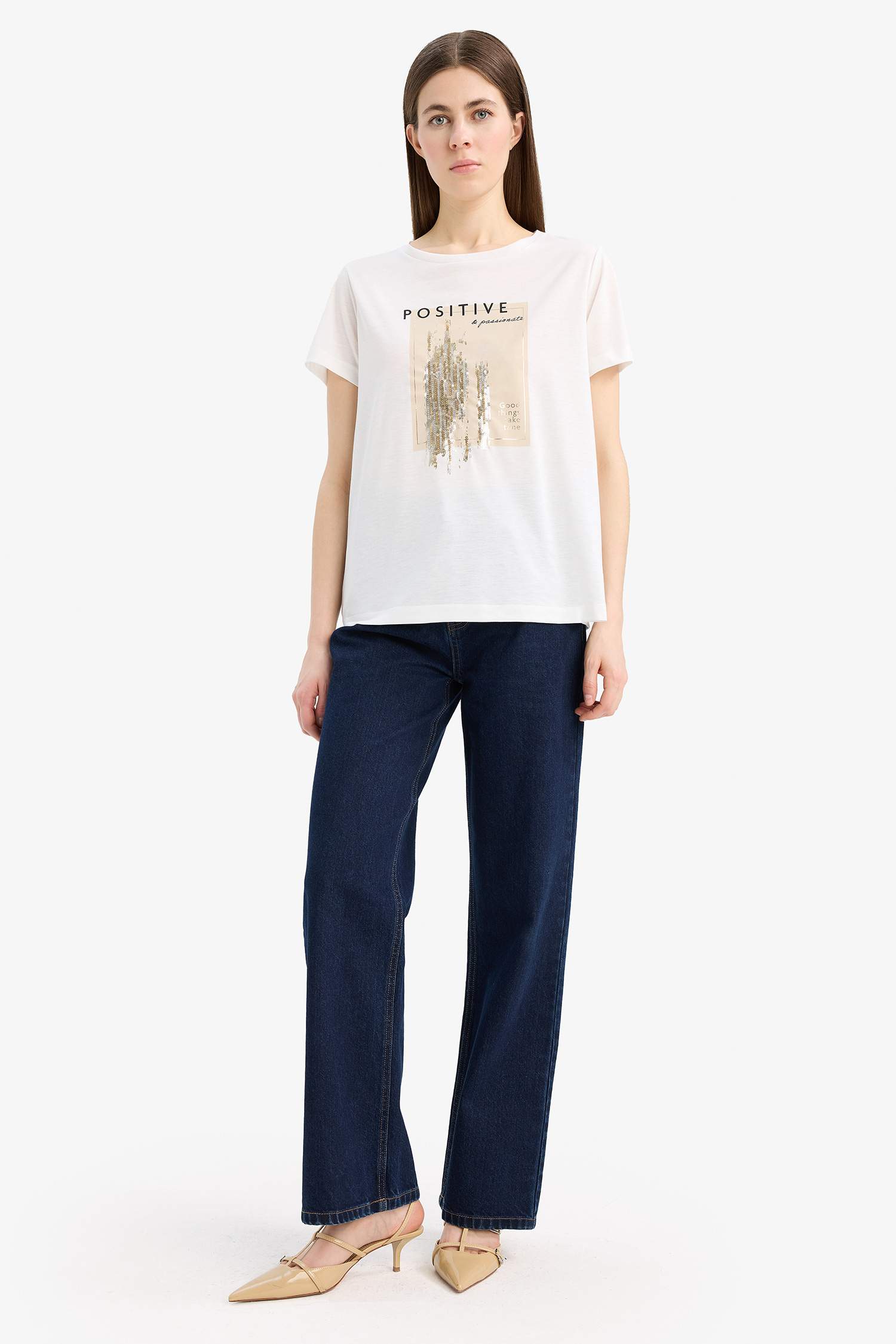 Футболка с короткими рукавами и пайетками и велосипедным воротом Regular Fit