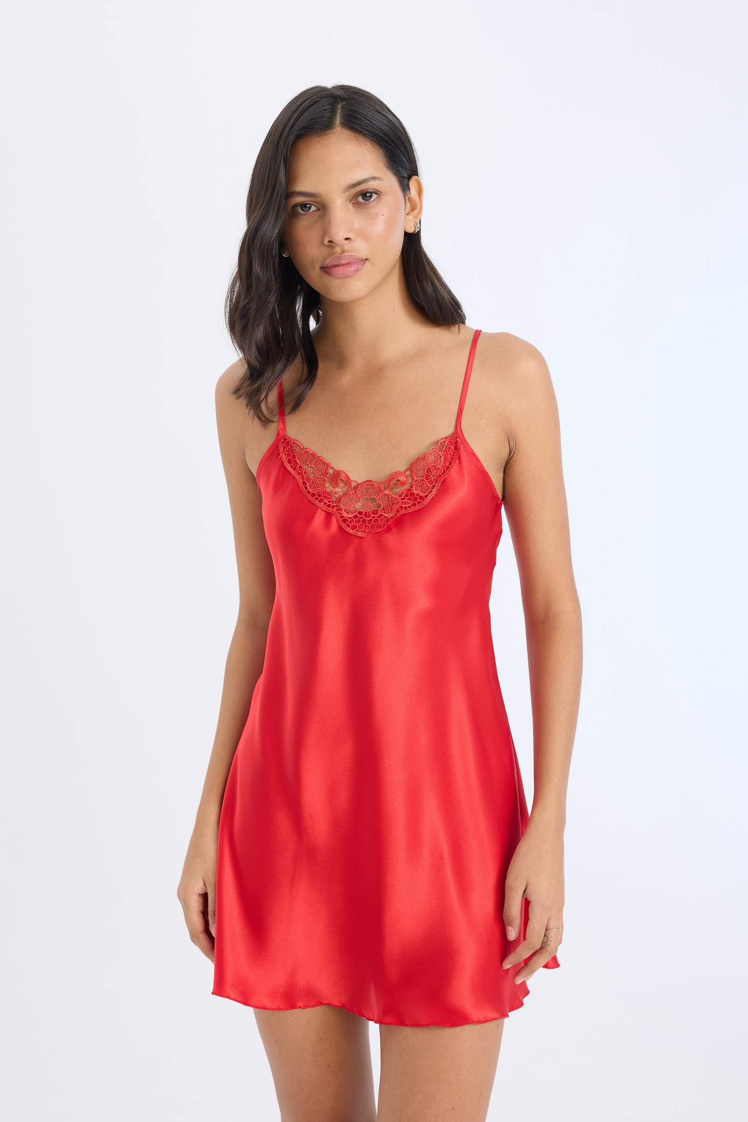 V Yaka Saten Askılı Gecelik