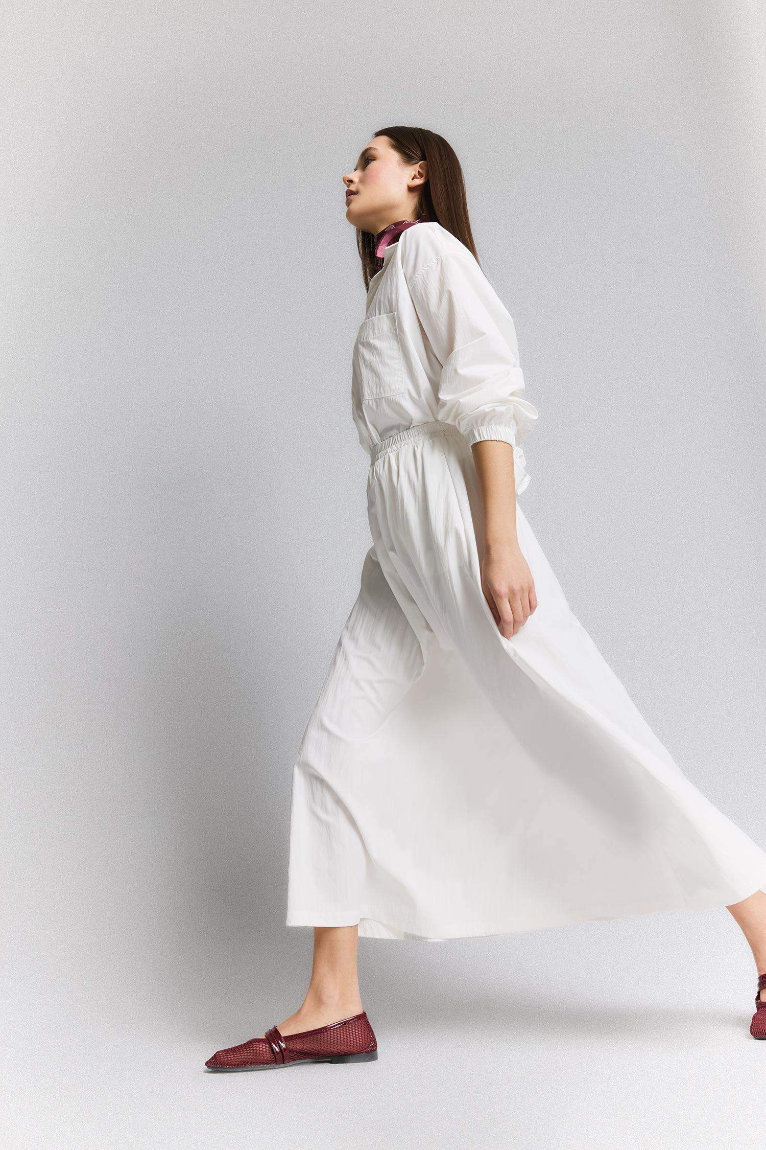 Jupe longue évasée à taille haute en tissu parachute