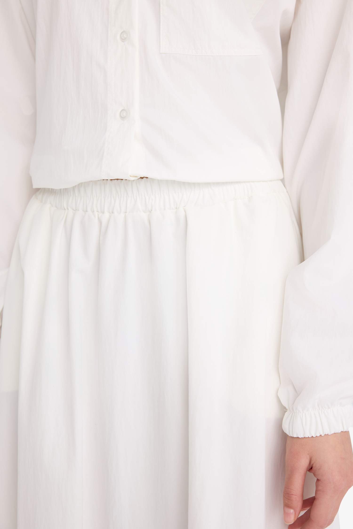 Jupe longue évasée à taille haute en tissu parachute