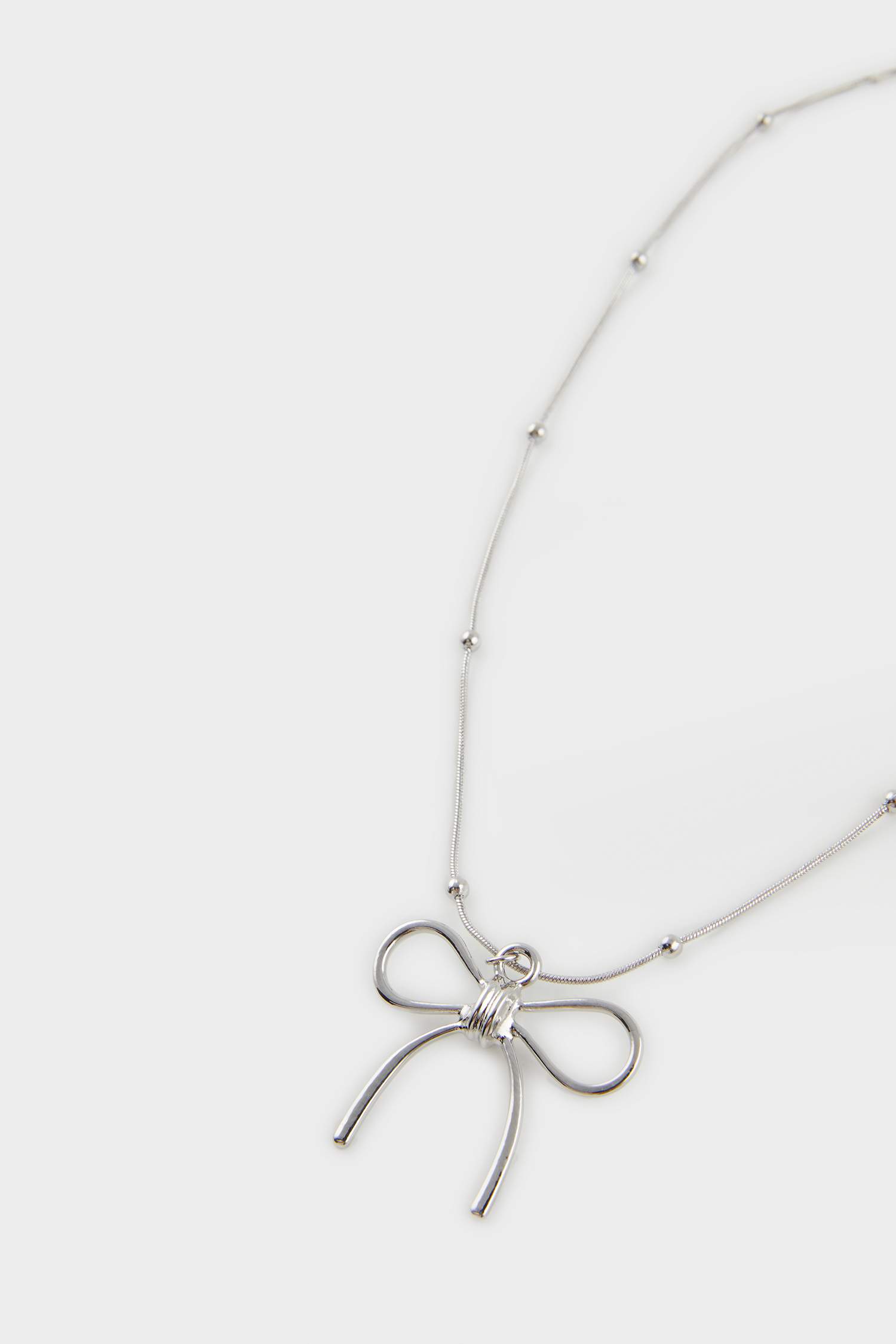 Женское серебряное ожерелье