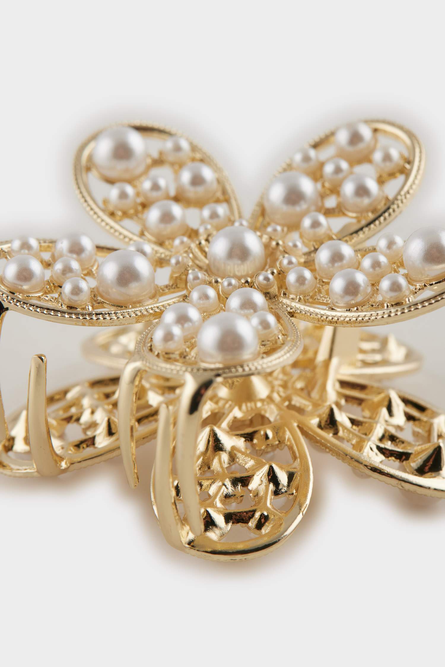 Kadın Çiçek Desenli İncili Mandal Toka