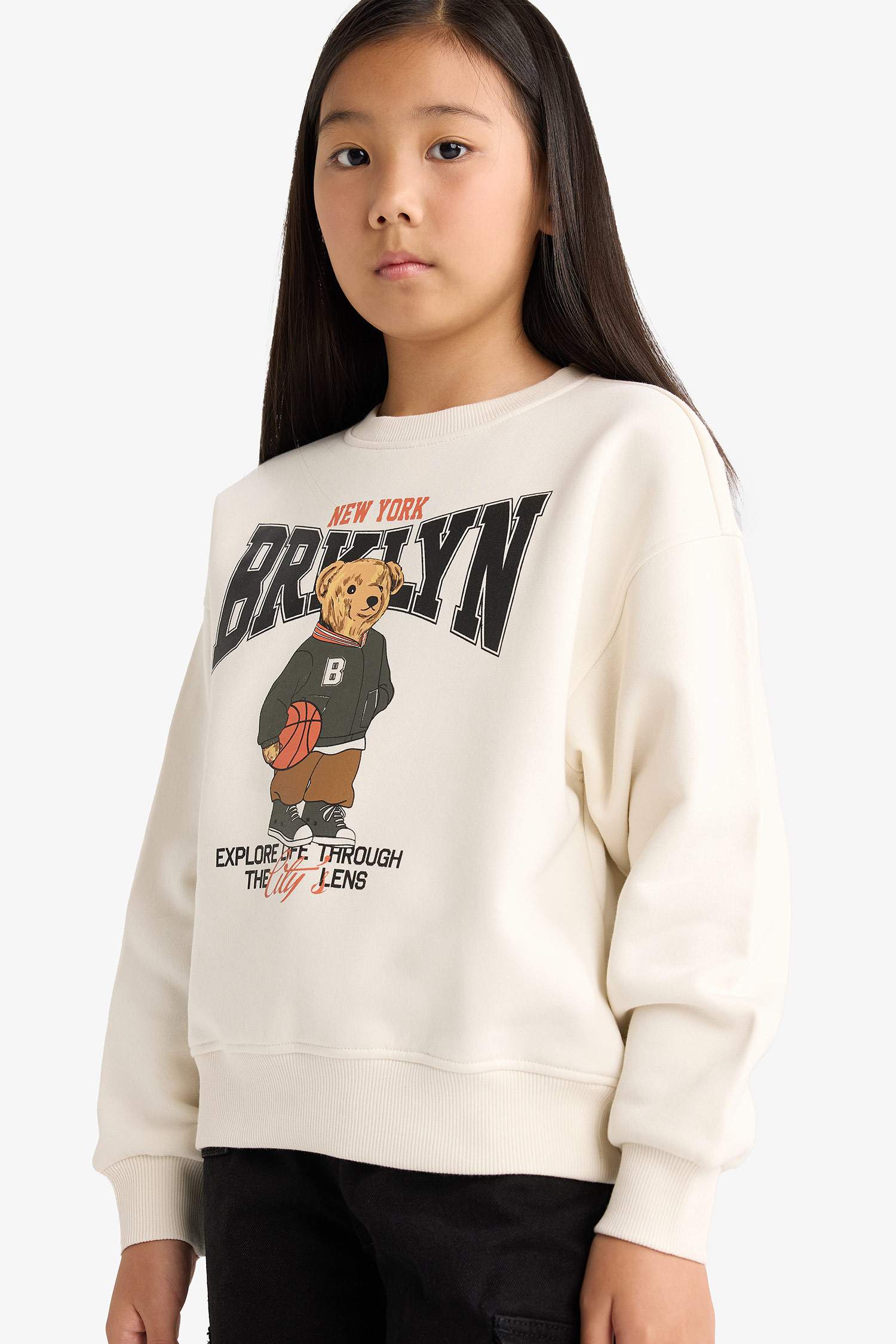 سويت شيرت بناتي مطبوع قصة مريحة بياقة مستديرة ببطانة ناعمة