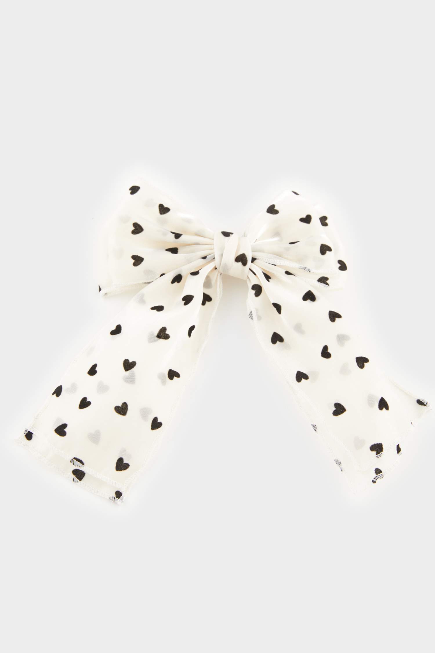 Kadın Kurdele Görünümlü Kalpli Çıtçıtlı Toka