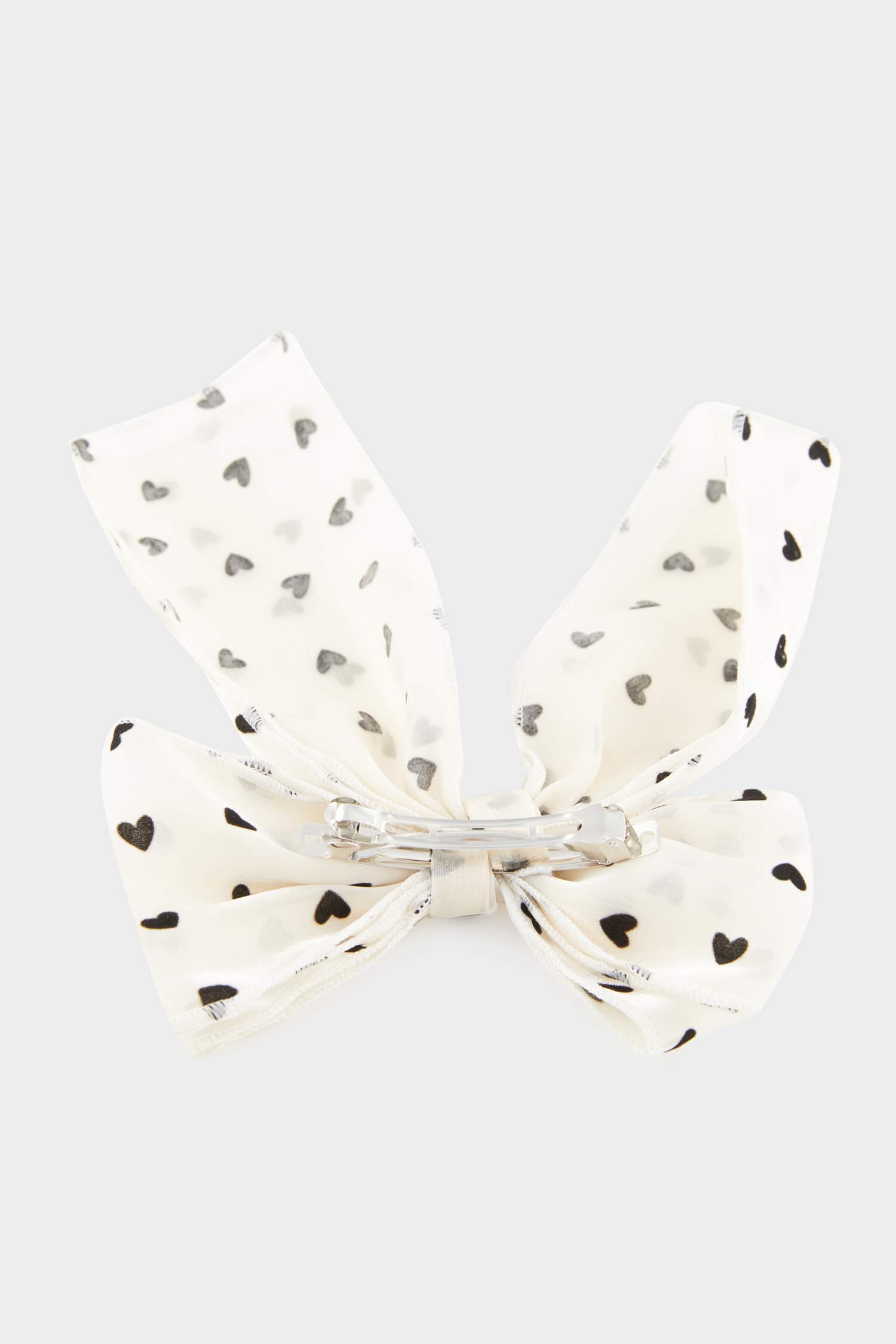 Kadın Kurdele Görünümlü Kalpli Çıtçıtlı Toka