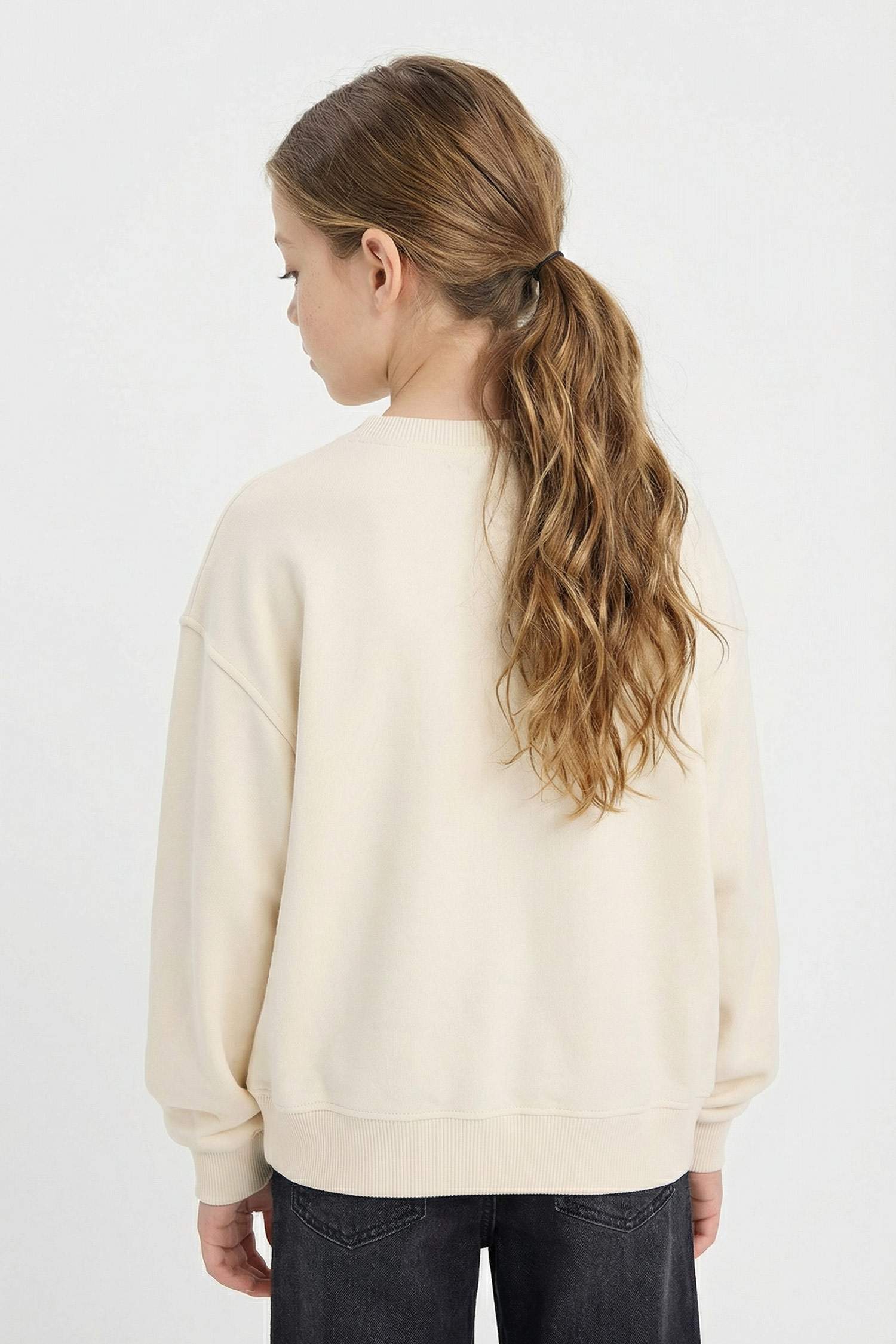 Kız Çocuk Relax Fit Bisiklet Yaka Baskılı Sweatshirt