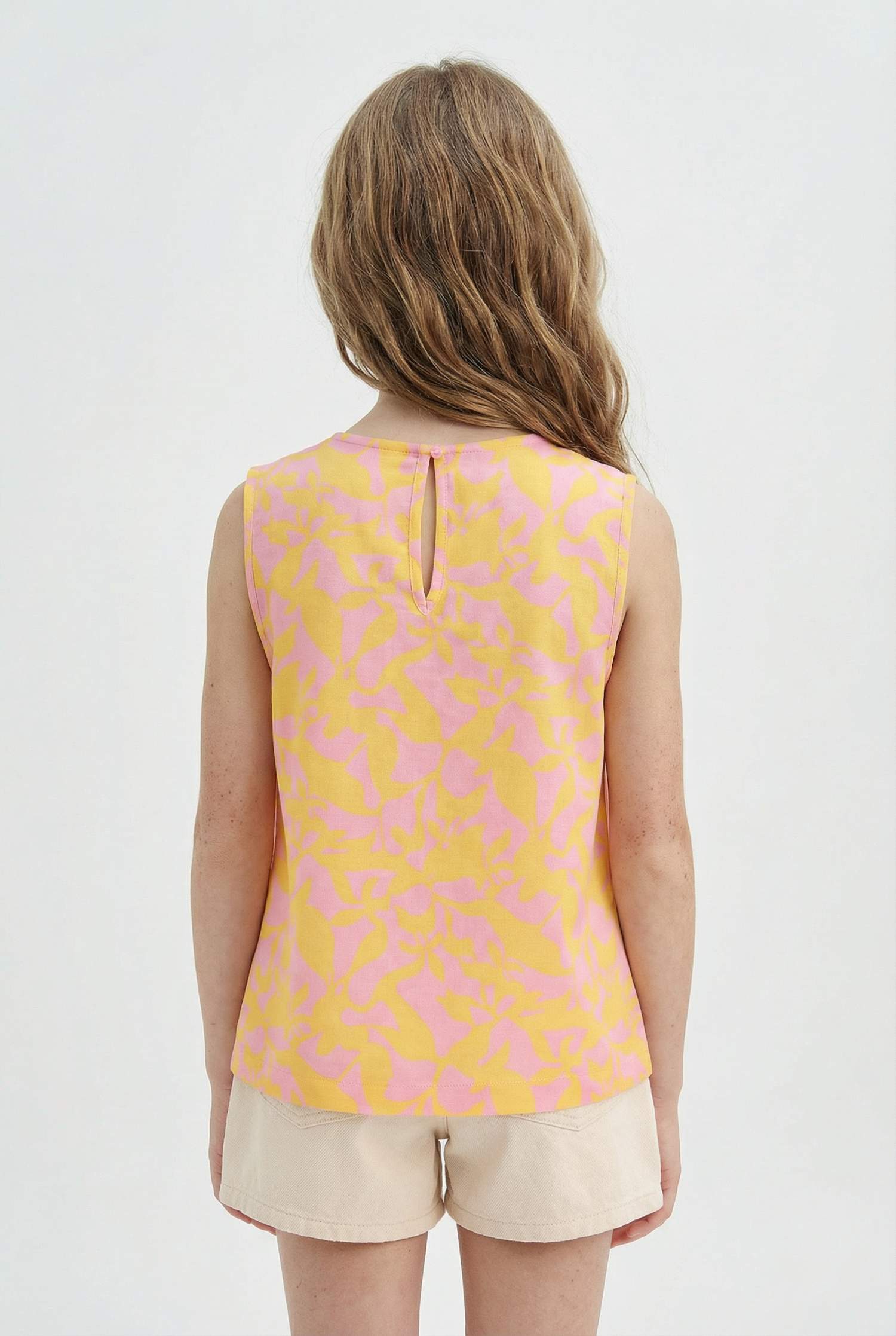 بلوزة كت بناتي منقوش فيسكوز