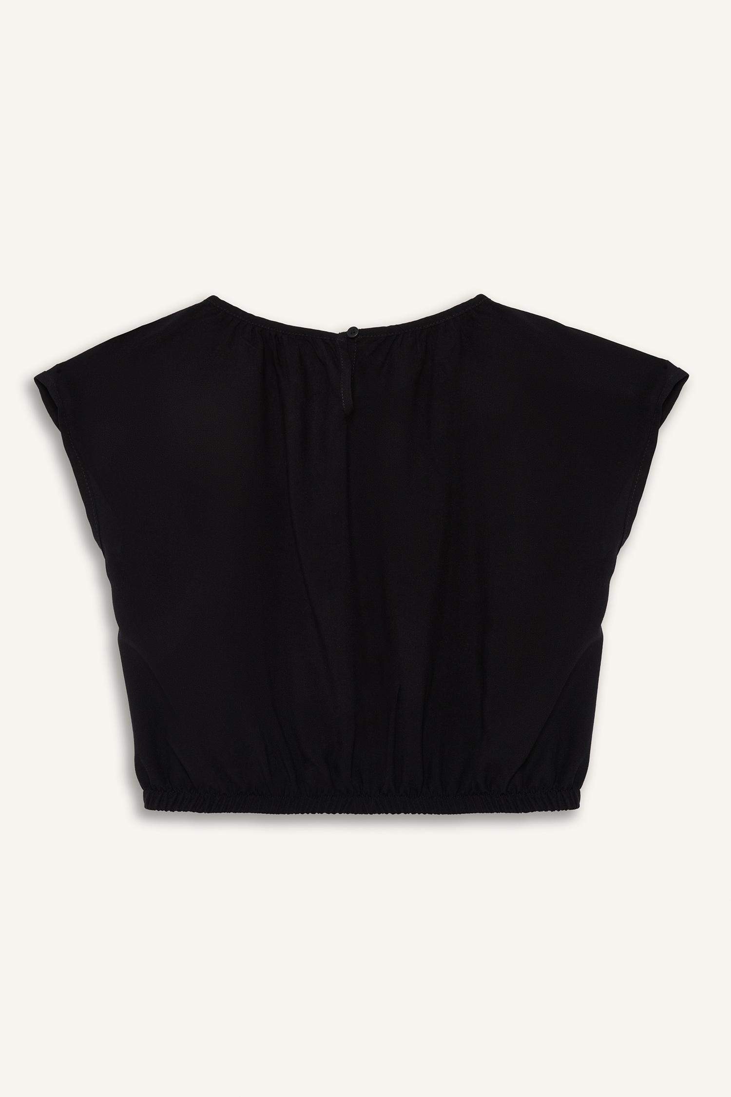 Kız Çocuk Yuvarlak Yaka Kısa Kollu Siyah Bluz