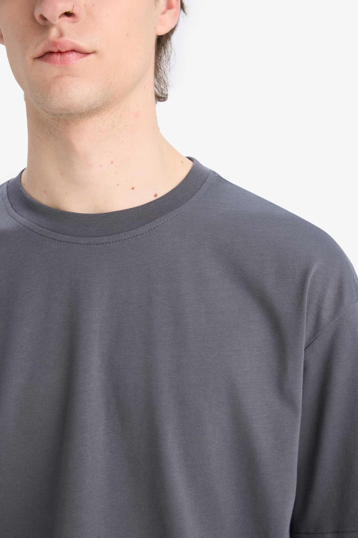 DeFacto %100 Pamuk Oversize Basic Kısa Kollu Tişört görsel 3