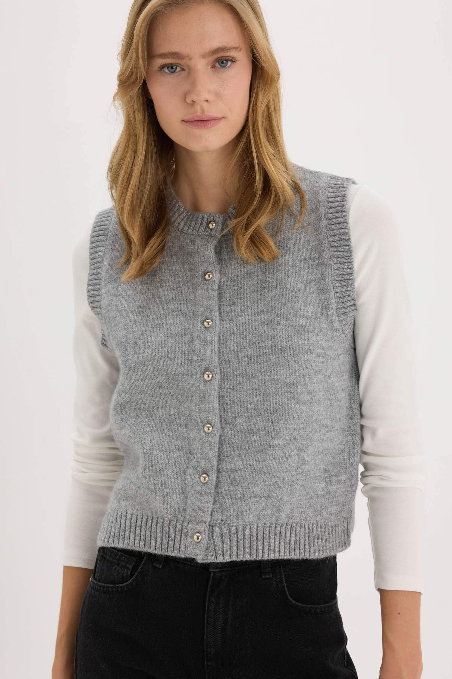 Grey WOMAN Regular Fit Crew Neck Buttoned Knit Vest 3312037