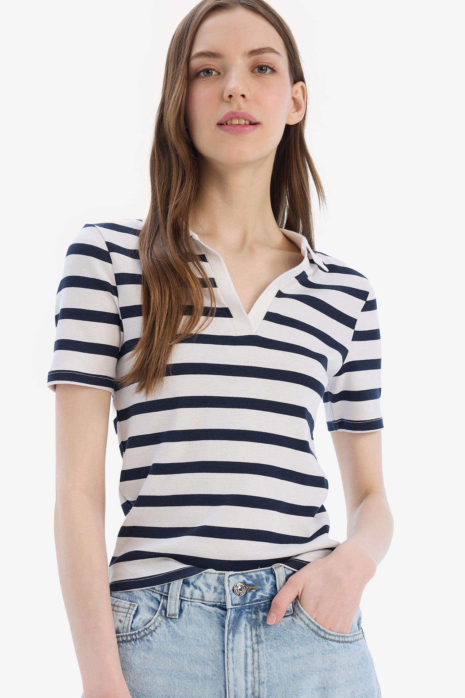 Футболка в полоску с воротником поло и коротким рукавом