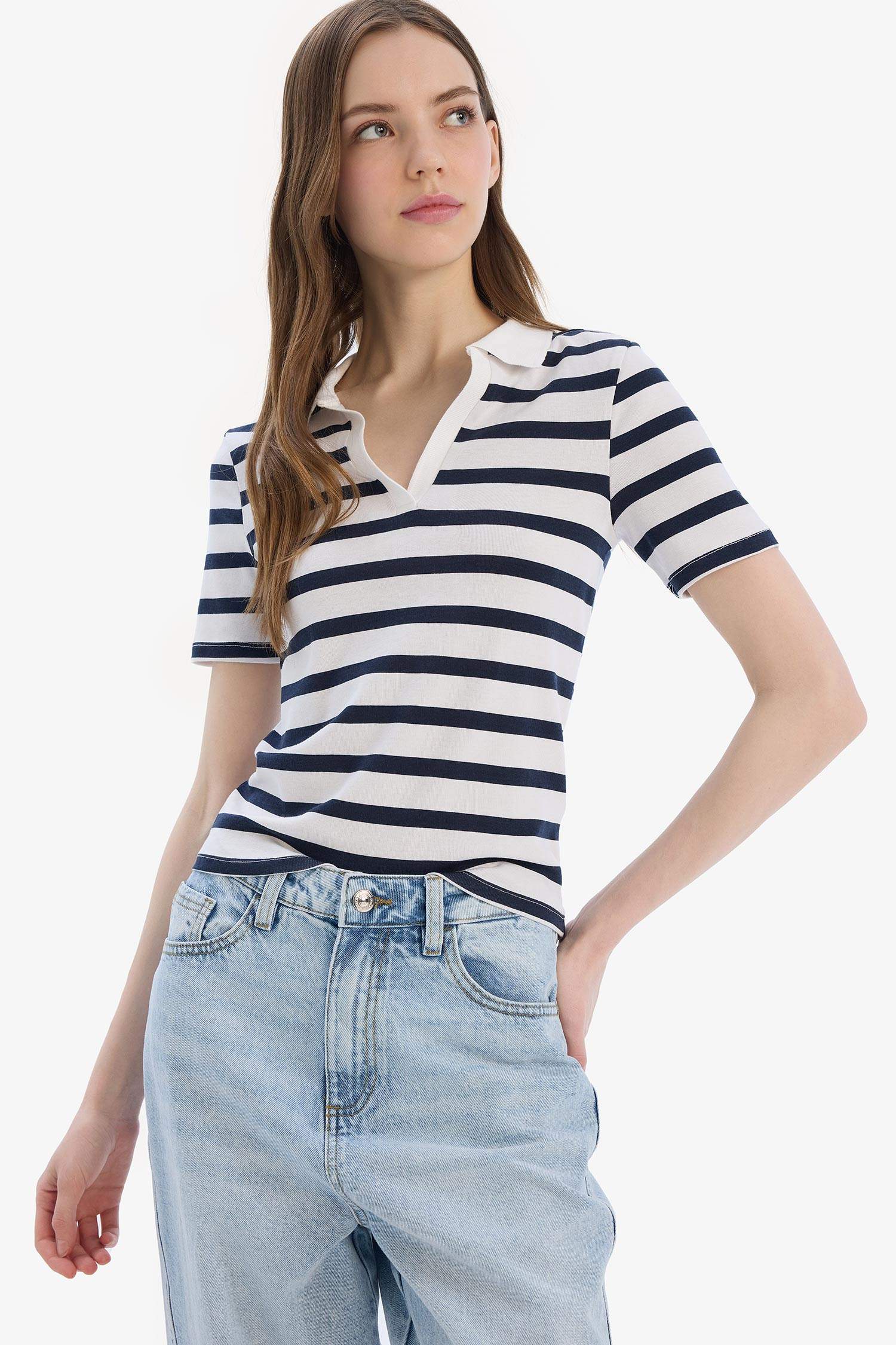 Футболка в полоску с воротником поло и коротким рукавом