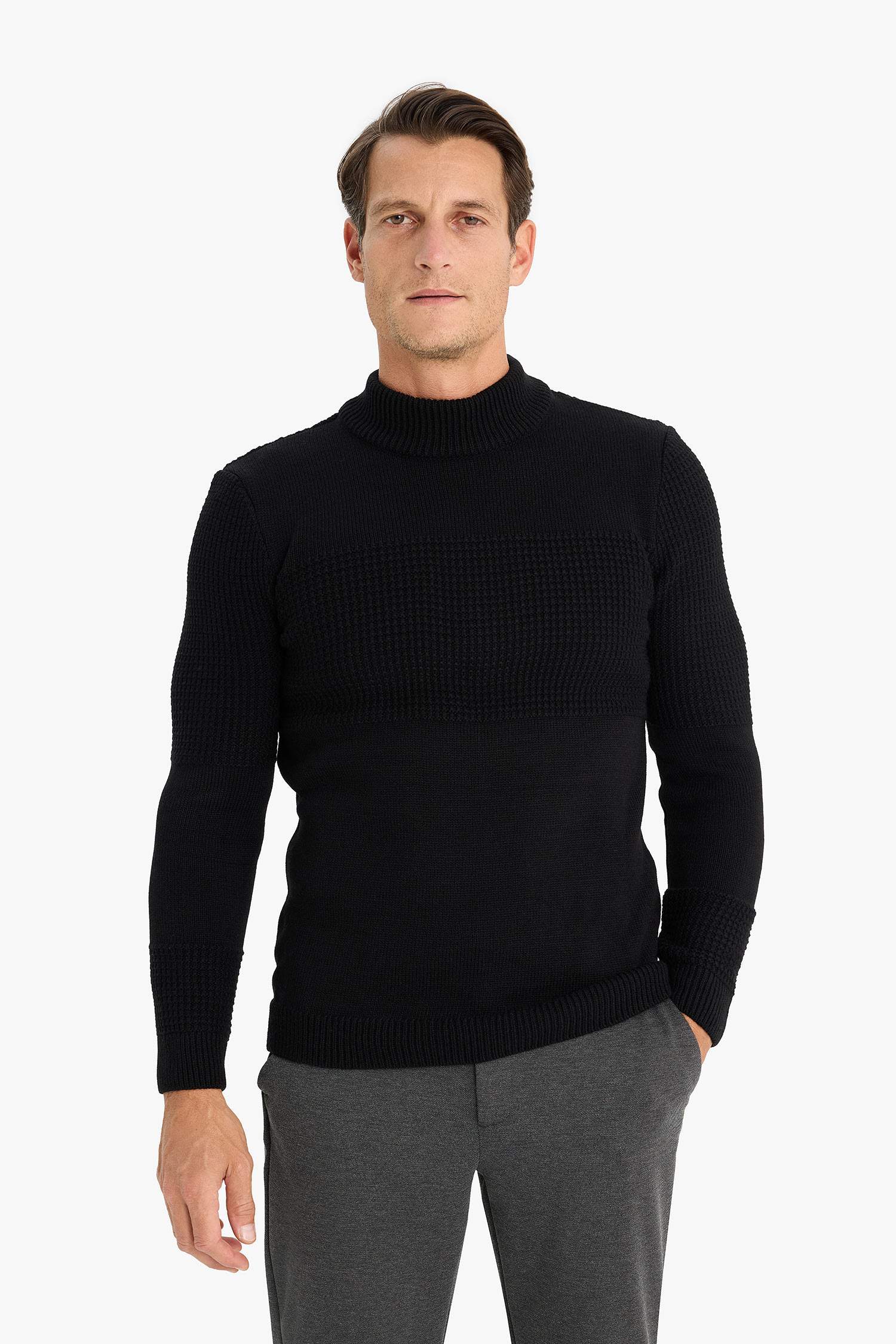 بلوز تريكو قصة عادية بياخة عالية