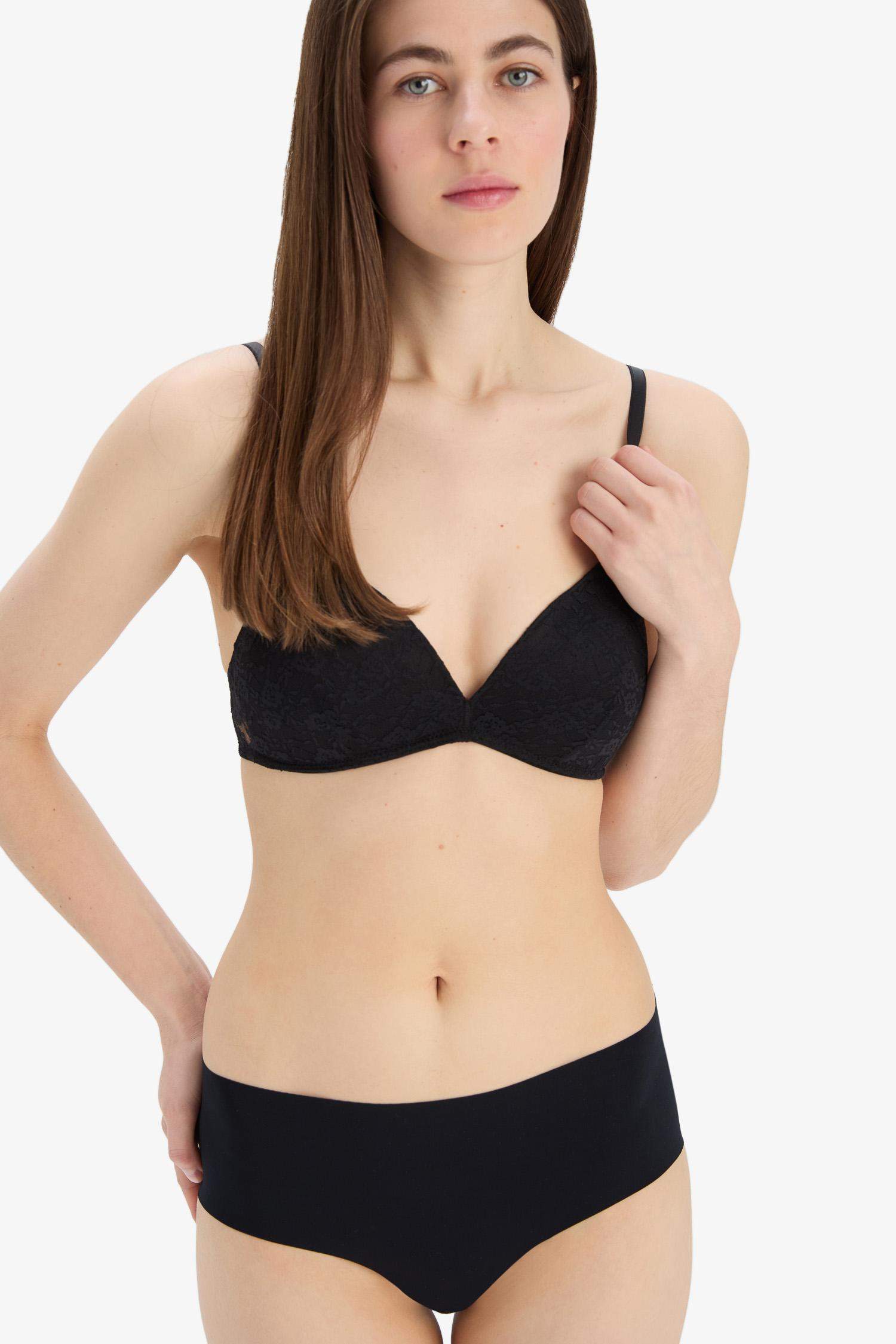 حمالة الصدر بالدانتيل