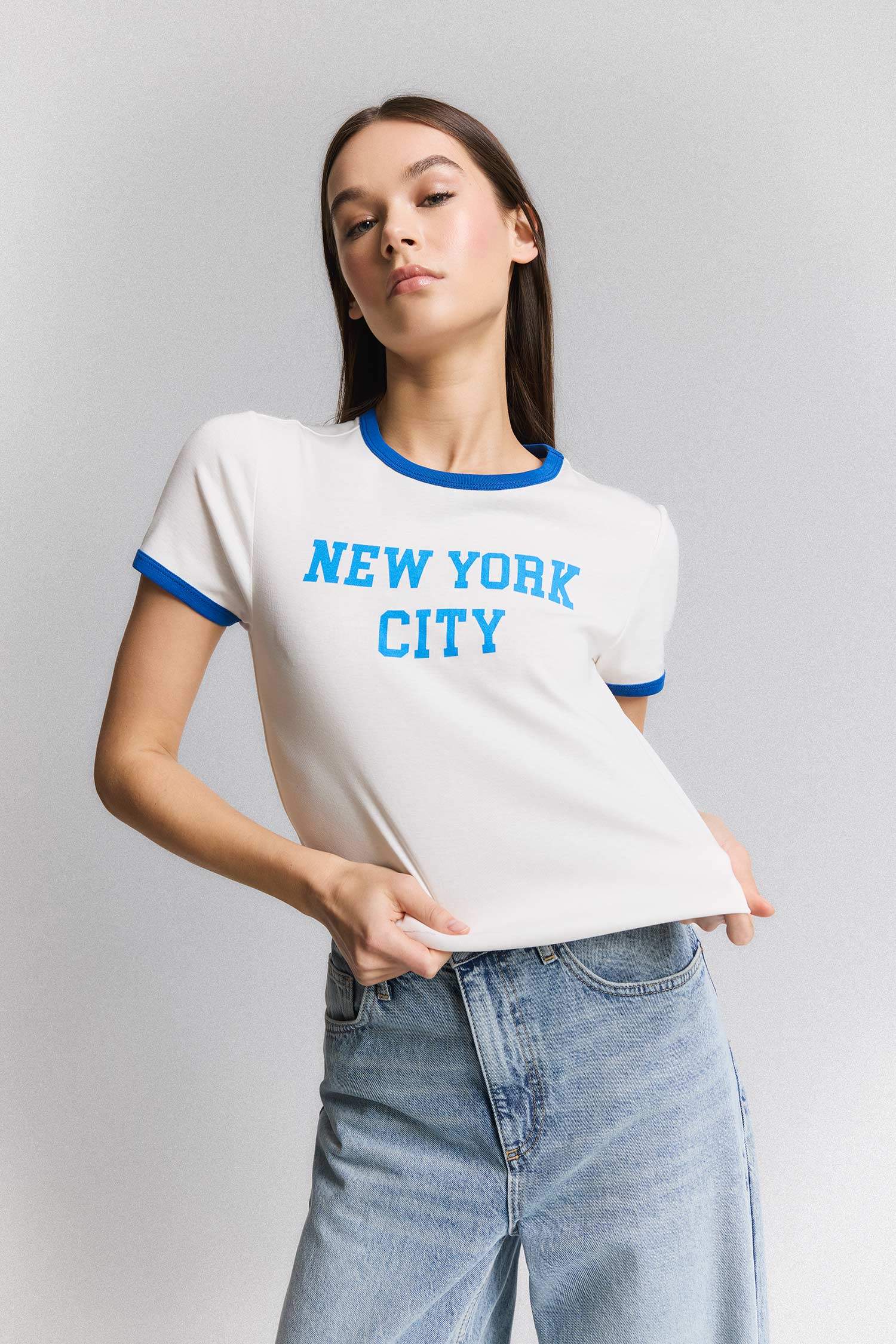 تيشيرت نص ردن ريبانا قصة عادية