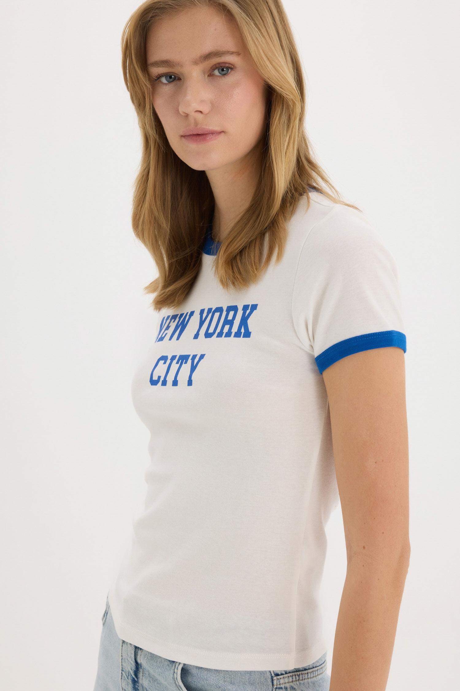 تيشيرت نص ردن ريبانا قصة عادية