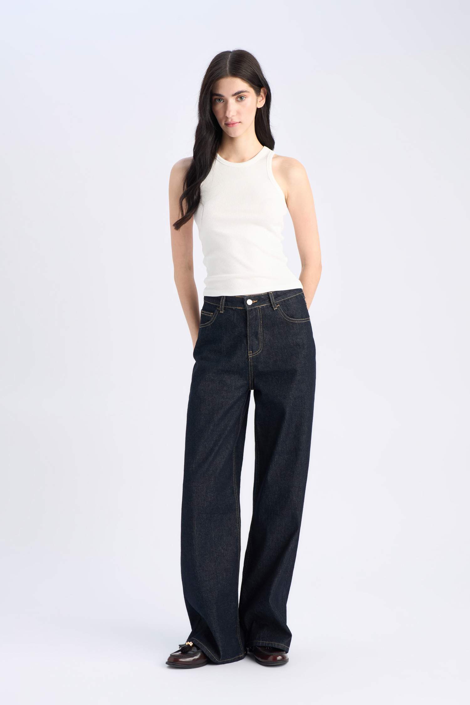 Slim Fit Dar Kesim Halter Yaka Fitilli Kaşkorse Atlet