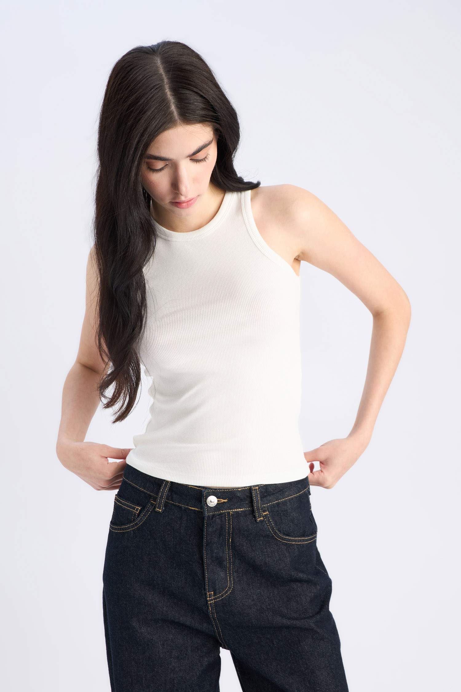 Slim Fit Dar Kesim Halter Yaka Fitilli Kaşkorse Atlet