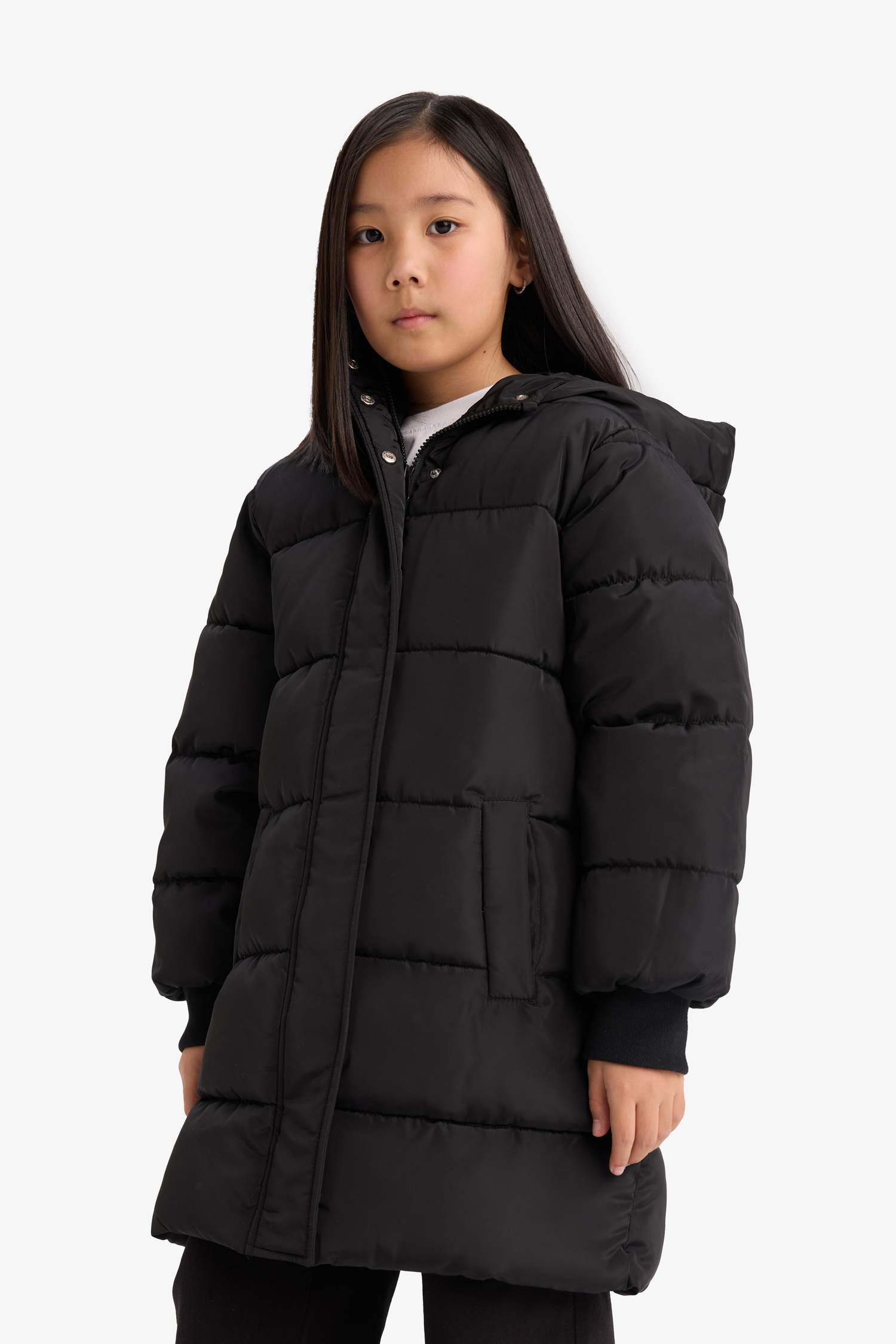 Водонепроницаемая парка с капюшоном на молнии для девочек.