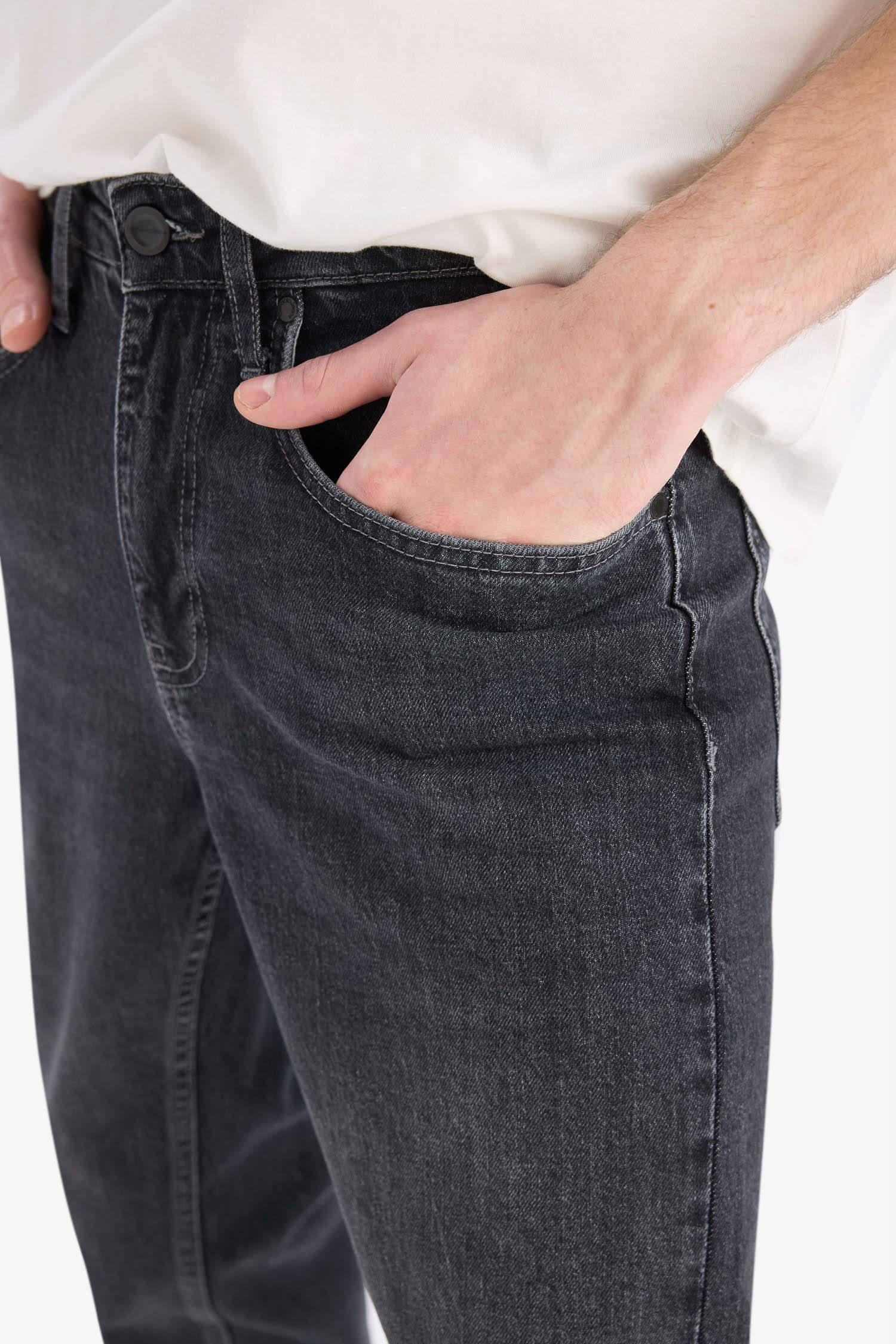 Slim Tapered Fit Dar Kalıp Normal Bel Daralan Paça Jean Pantolon