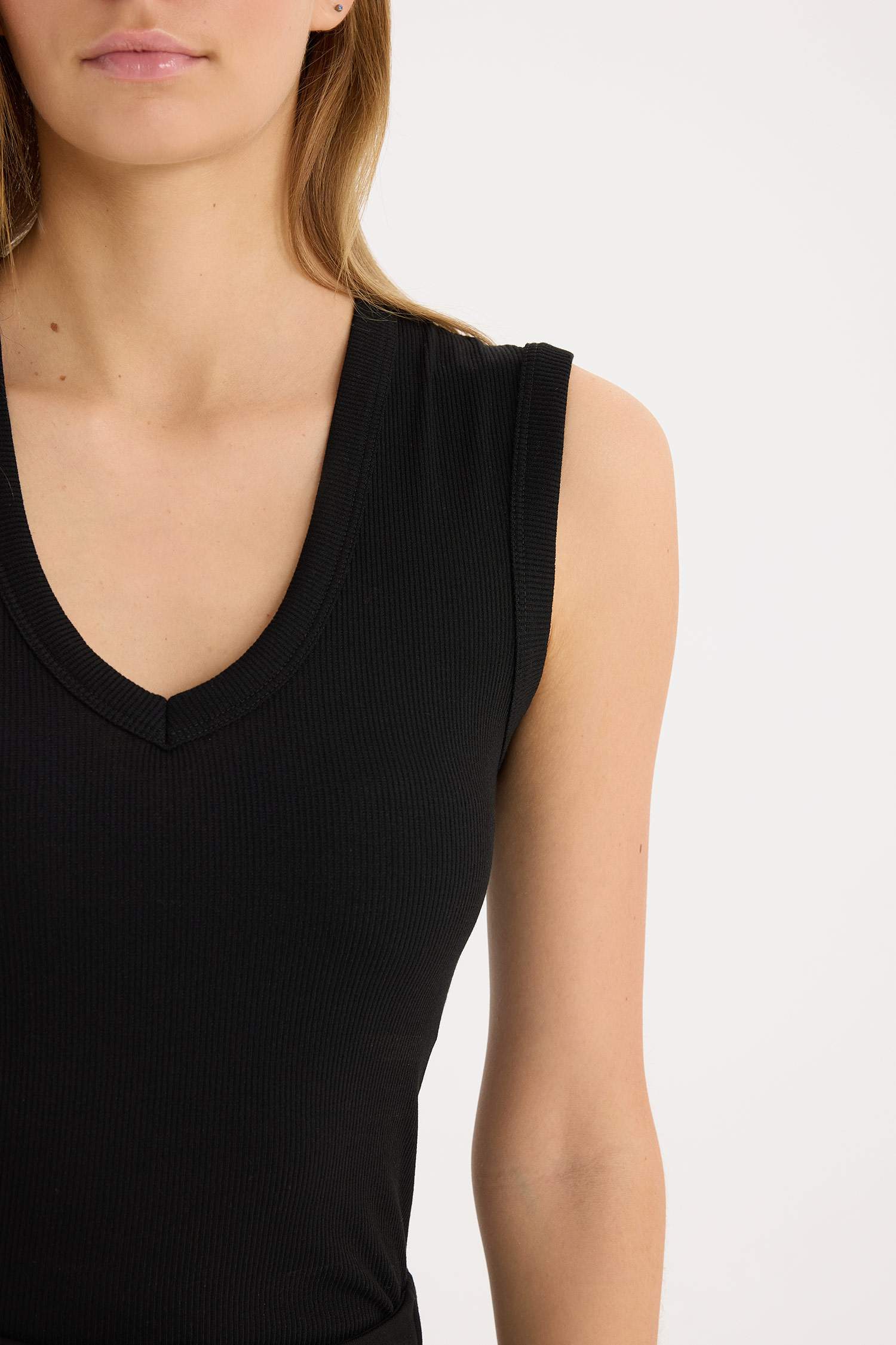 ديباردور مضلع سليم برقبة V