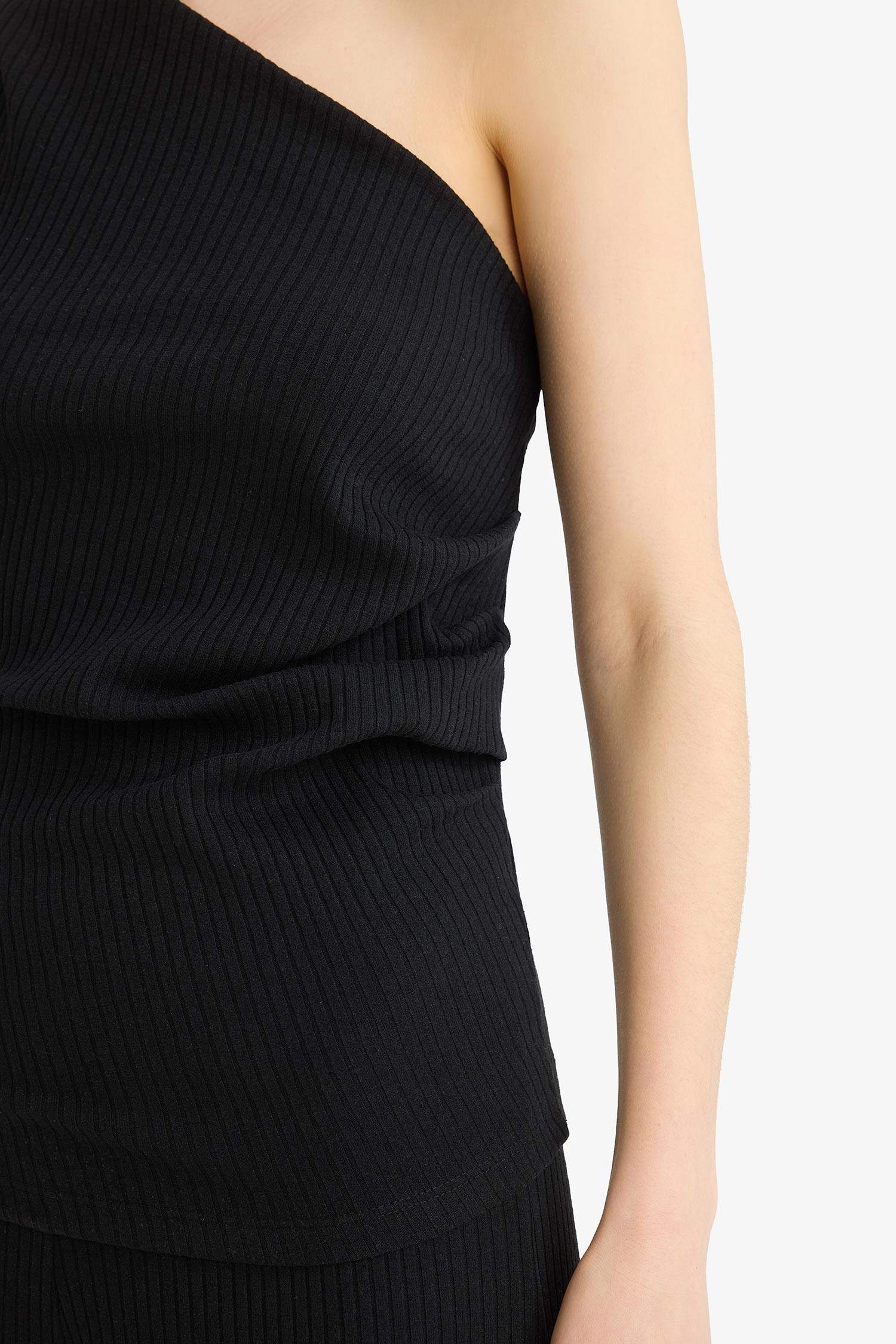 Slim Fit Camisole One Shoulder Tank Top