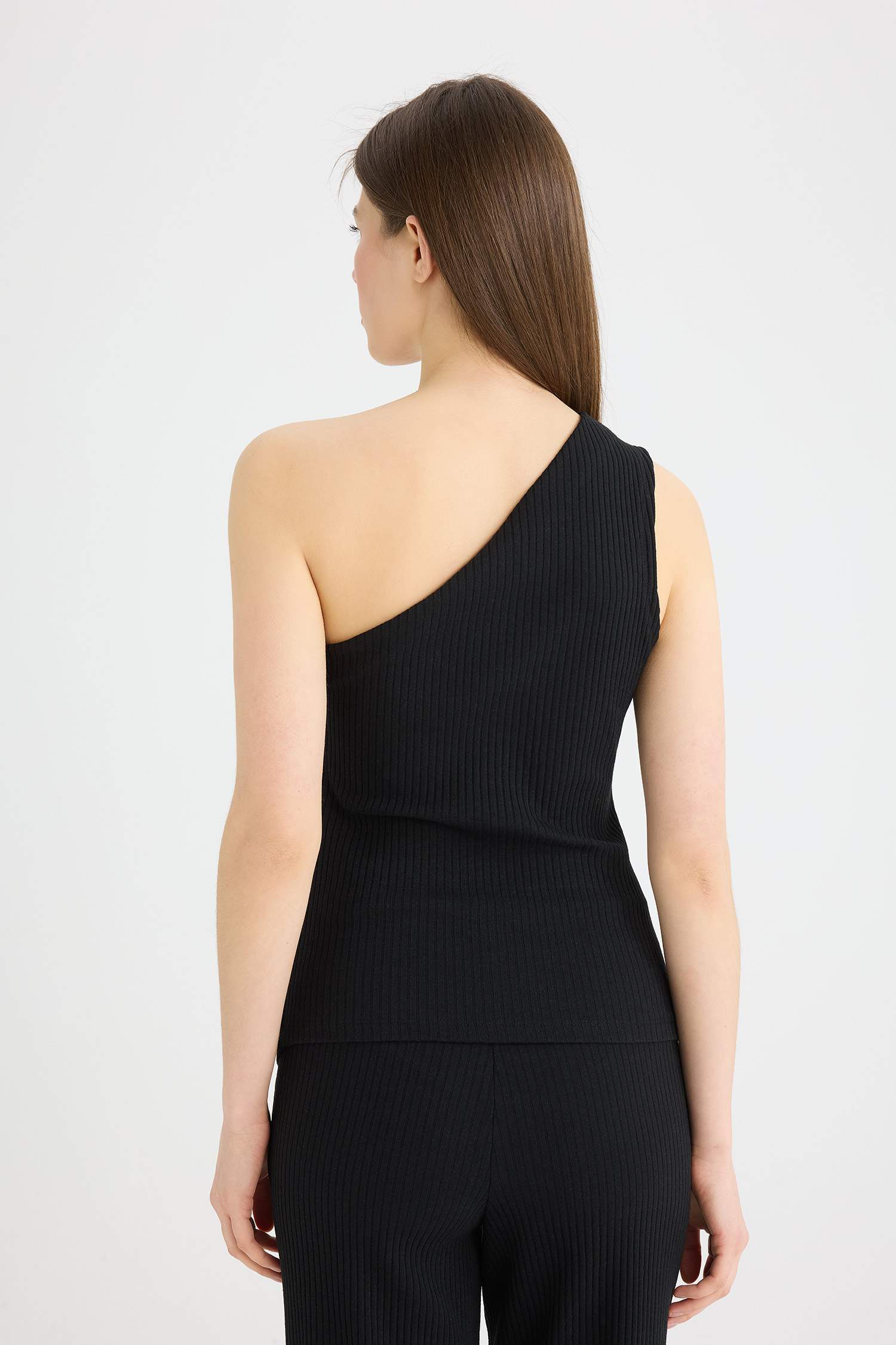 Slim Fit Camisole One Shoulder Tank Top