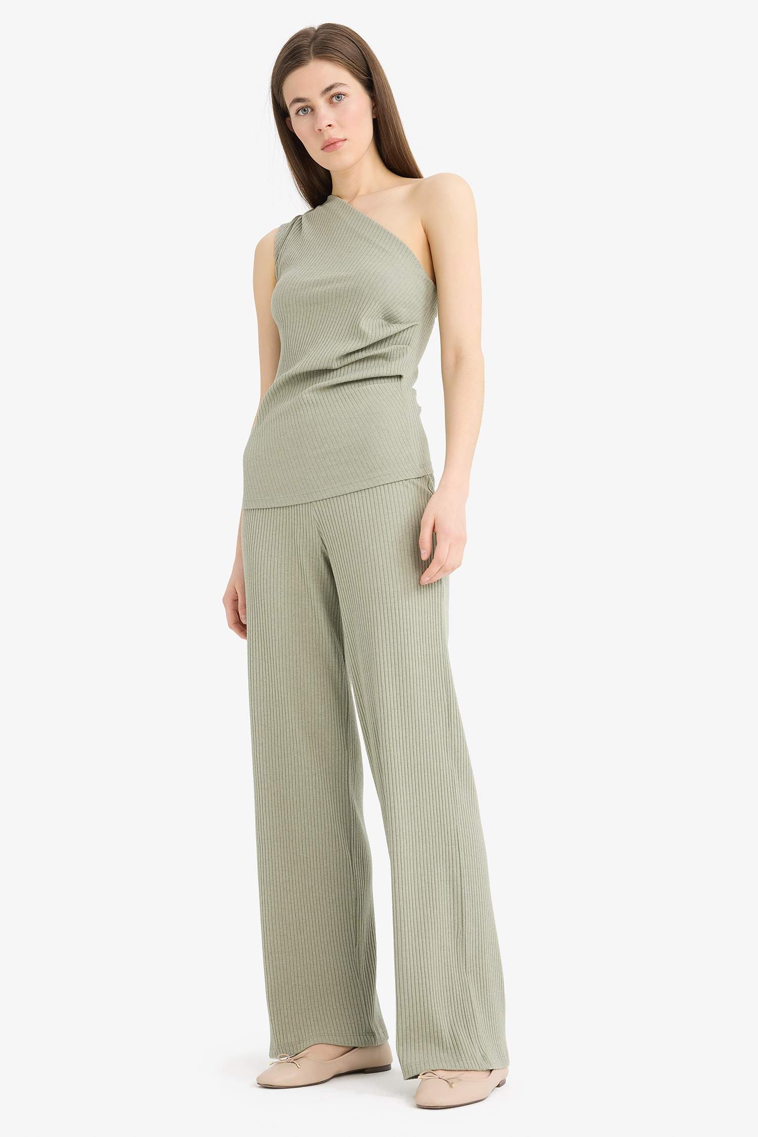 بنطلون مضلع وايد ليج برجل واسع