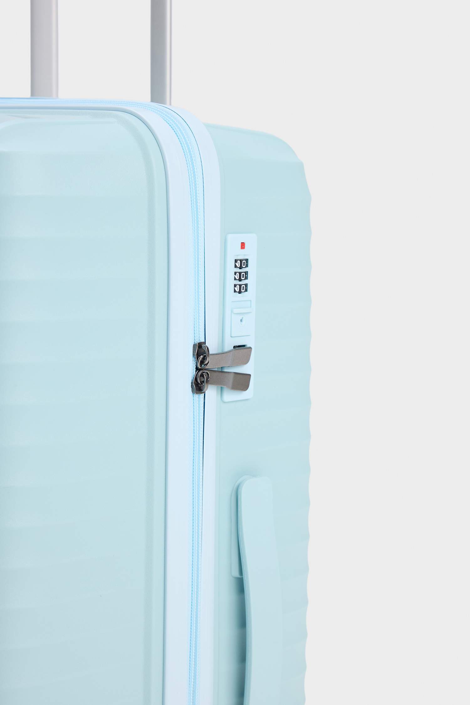 Unisex Sert Kapaklı Çekçekli Orta Boy Valiz