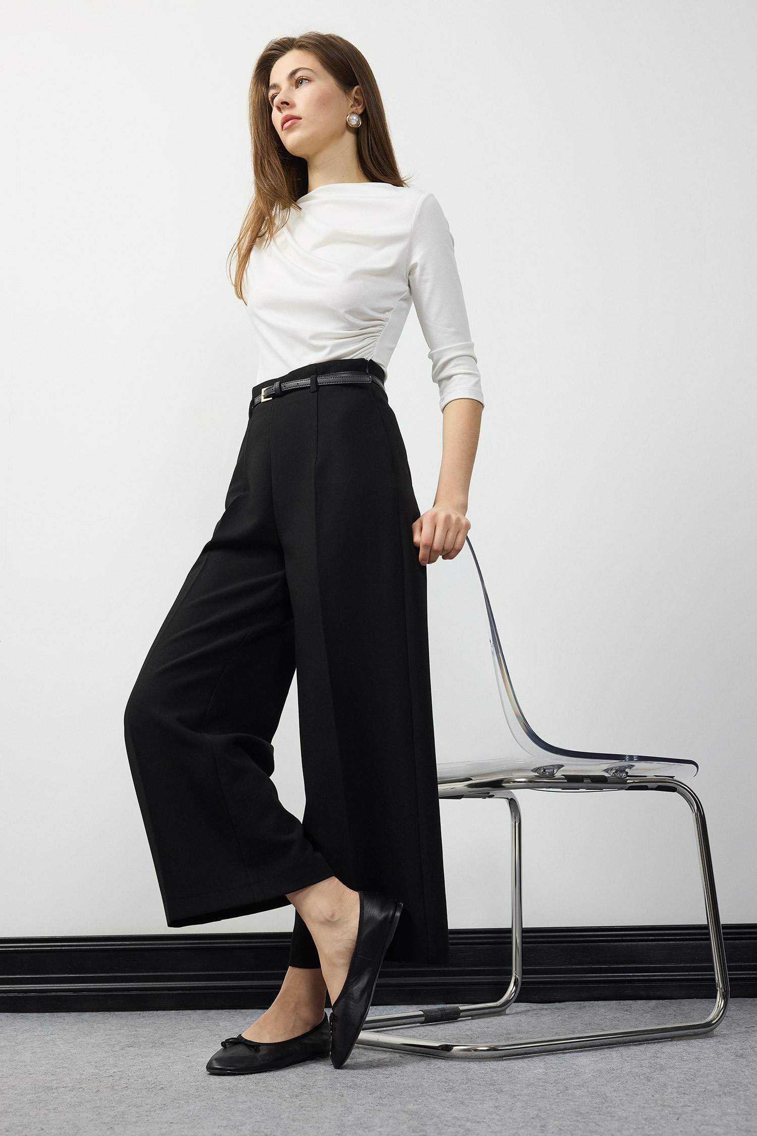 Regular Fit Degaje Yaka Basic Düz Krep Yarım Kollu Tişört