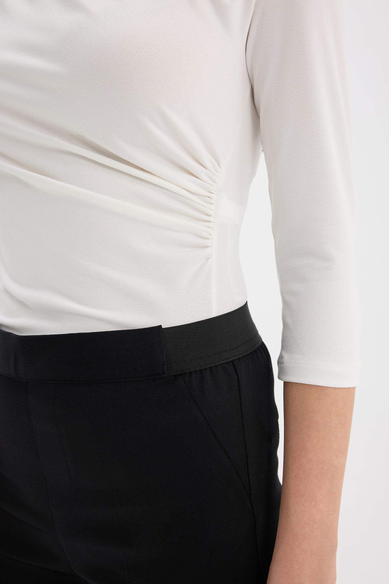 Regular Fit Degaje Yaka Basic Düz Krep Yarım Kollu Tişört