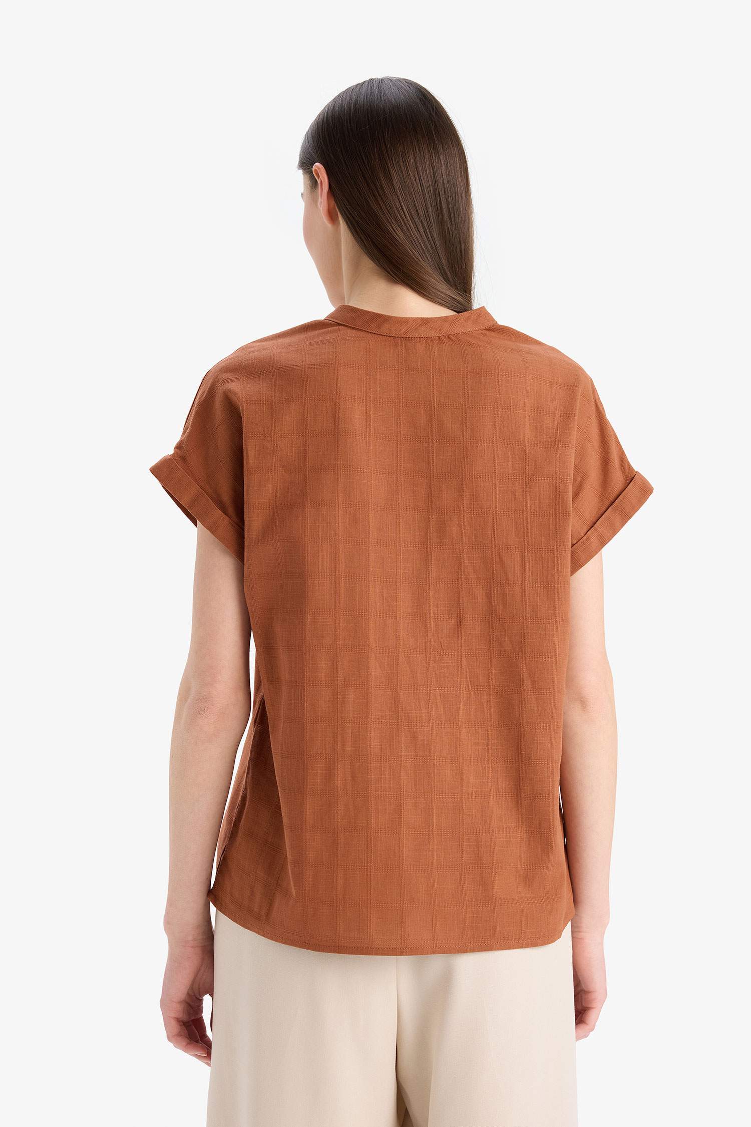 Regular Fit Apaş Yaka Flamlı Pamuk Kısa Kollu Gömlek