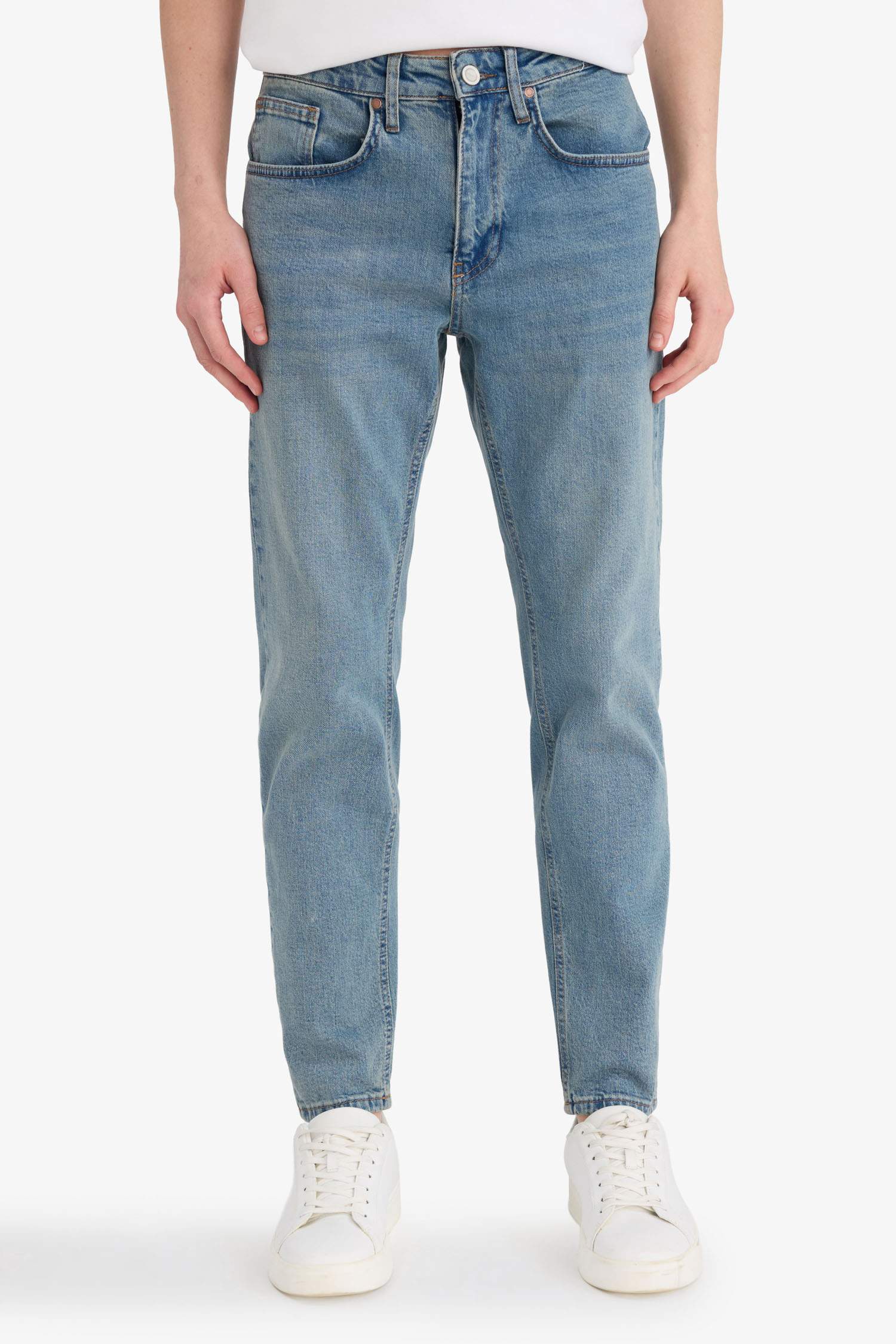 Slim Tapered Fit Normal Waist Jeans