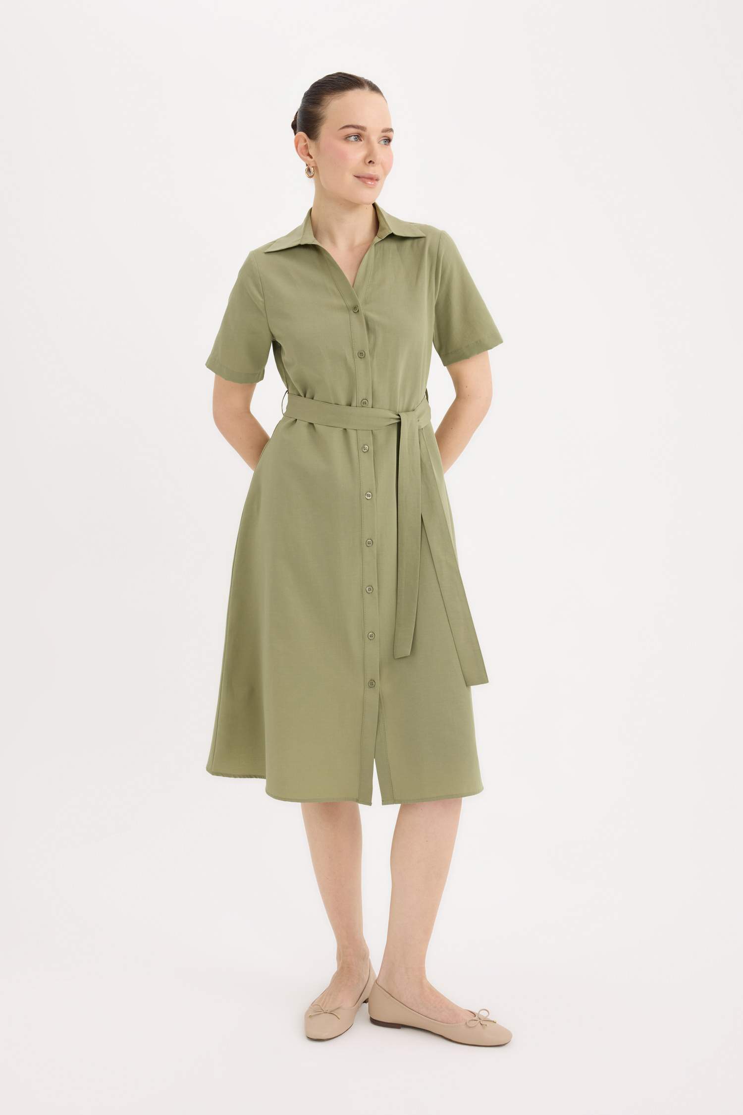 A Cut Shirt Collar Poplin Short Sleeve Midi Dress