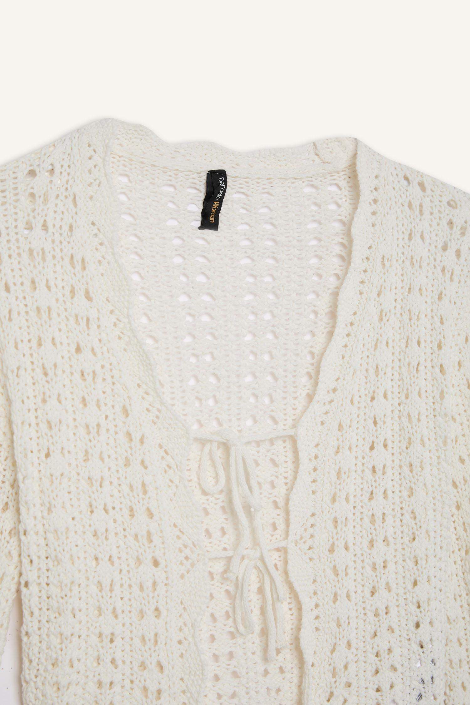 Regular Fit V Yaka Bağlamalı Kroşe Triko Hırka